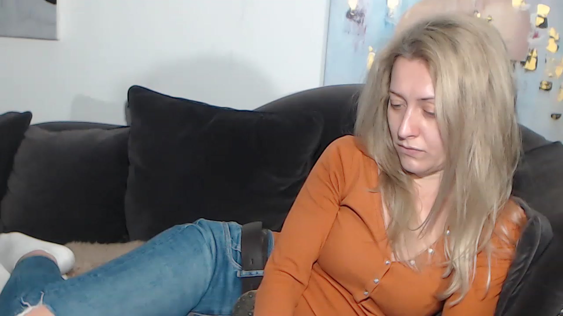 Gallery image thumbnail from RrrBecca's myfreecams stream on, 03/10/2023, 15:58 image 8 of 20