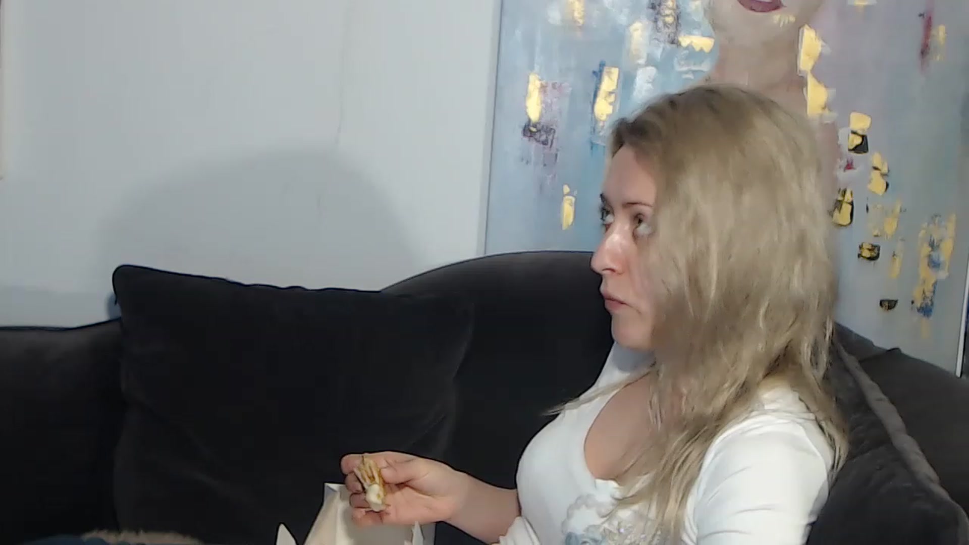 Gallery image thumbnail from RrrBecca's myfreecams stream on, 03/23/2023, 16:18 image 3 of 20