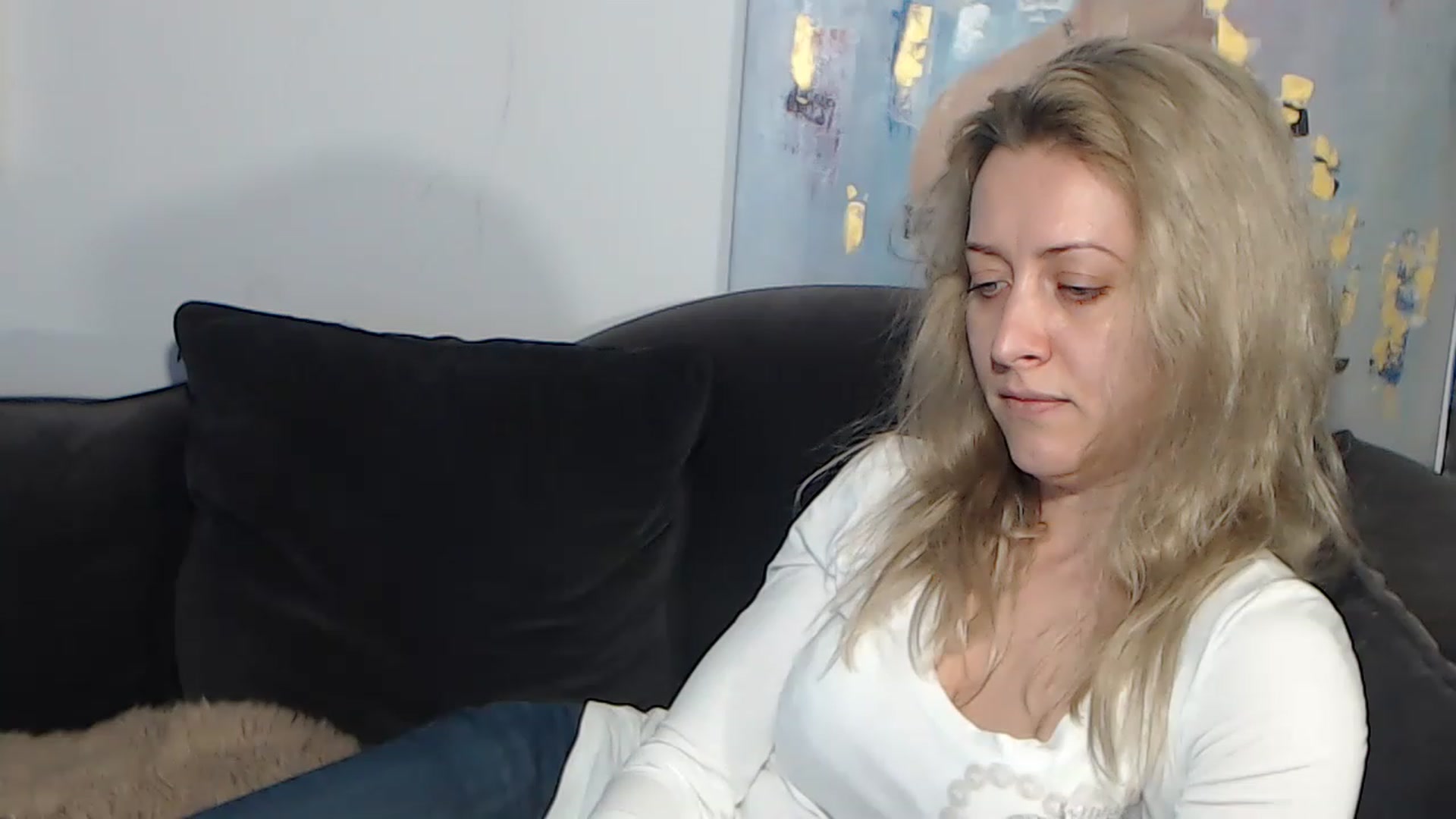 Gallery image thumbnail from RrrBecca's myfreecams stream on, 03/23/2023, 16:18 image 6 of 20