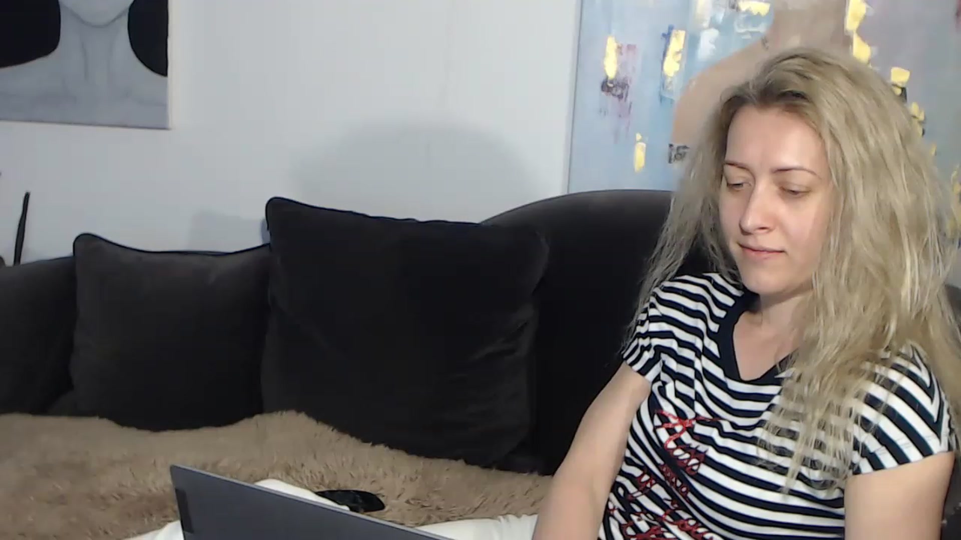 Gallery image thumbnail from RrrBecca's myfreecams stream on, 03/25/2023, 13:50 image 17 of 20