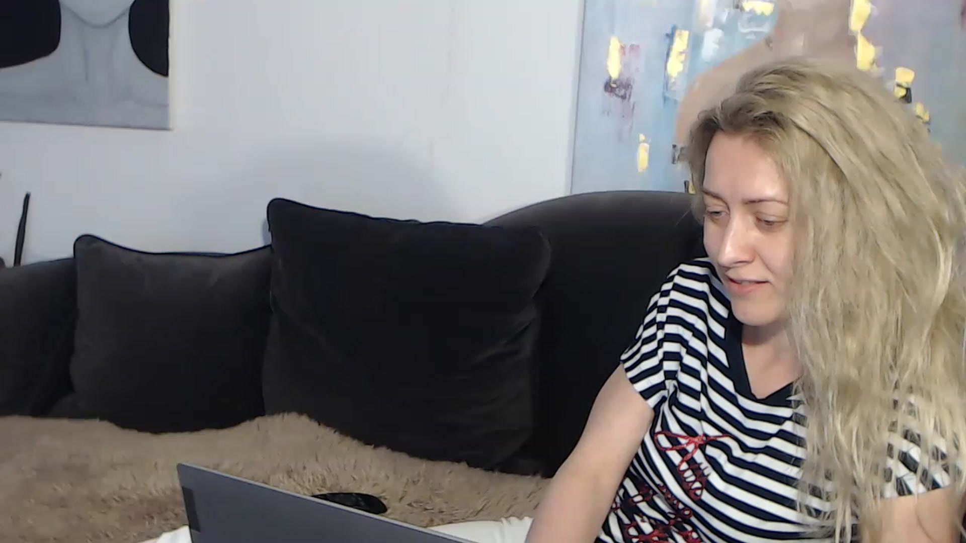 Gallery image thumbnail from RrrBecca's myfreecams stream on, 03/25/2023, 13:50 image 15 of 20