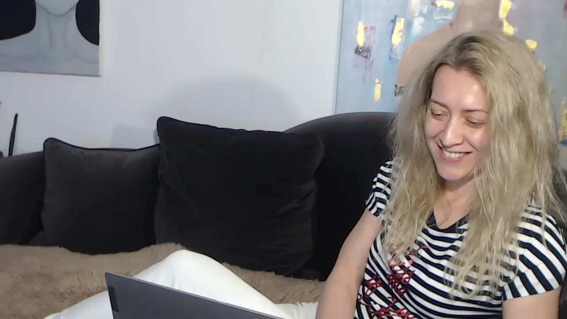 Gallery image thumbnail from RrrBecca's myfreecams stream on, 03/25/2023, 13:50 image 11 of 20
