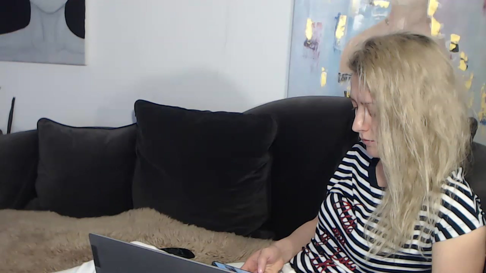 Gallery image thumbnail from RrrBecca's myfreecams stream on, 03/25/2023, 13:50 image 14 of 20