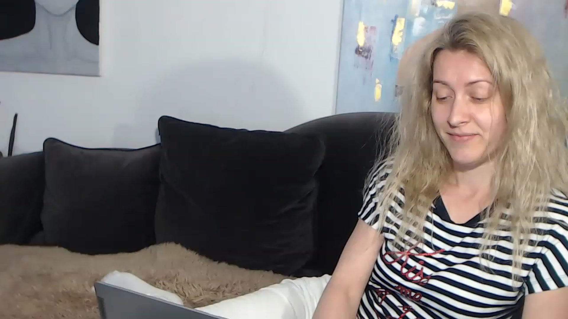 Gallery image thumbnail from RrrBecca's myfreecams stream on, 03/25/2023, 15:59 image 2 of 20