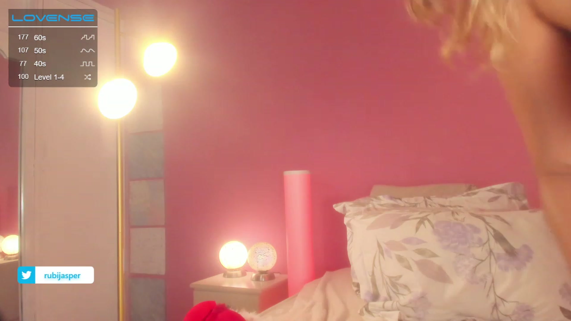 Gallery image thumbnail from RubiJasper's myfreecams stream on, 12/25/2022, 01:45 image 12 of 20
