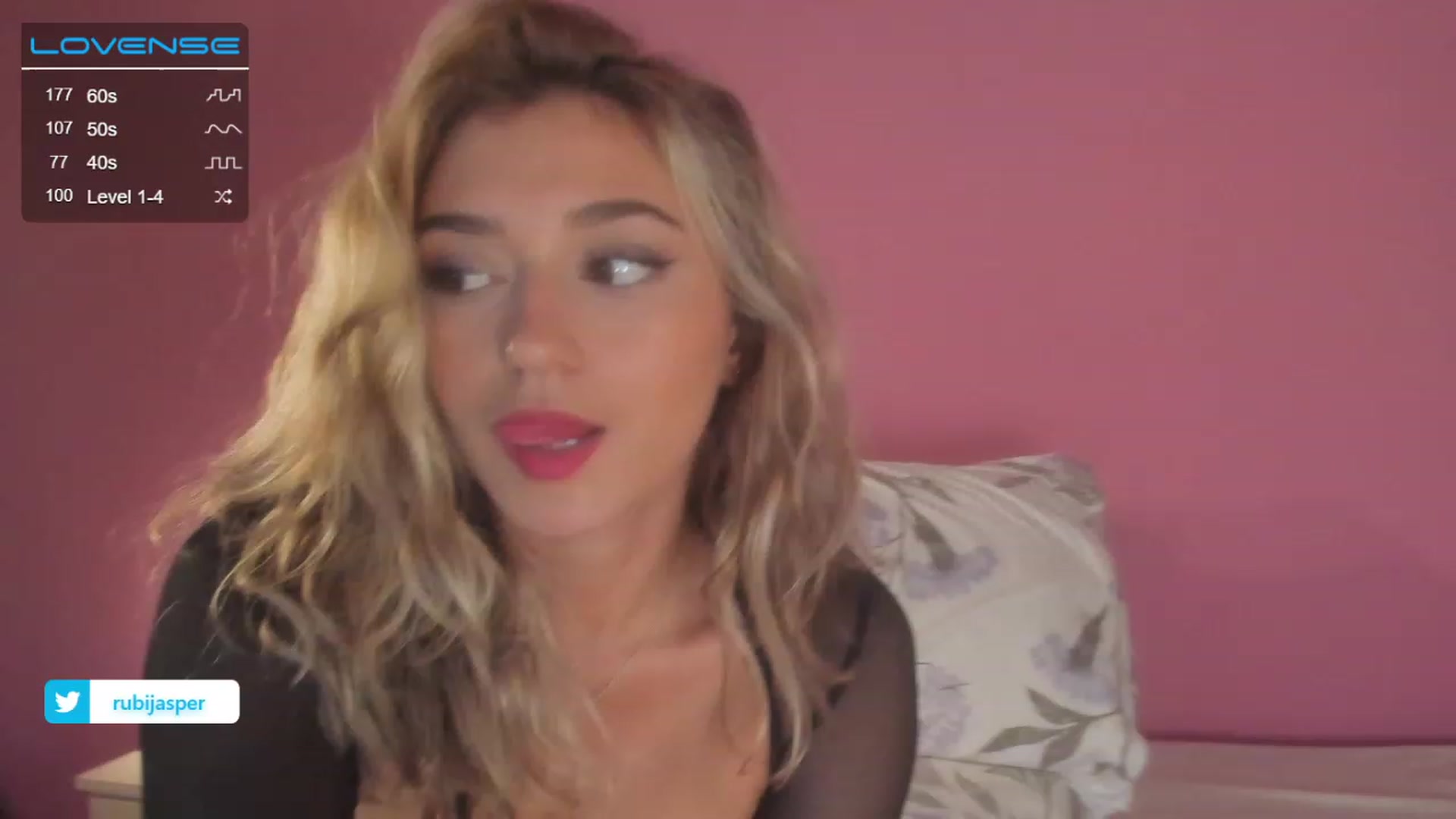 Gallery image thumbnail from RubiJasper's myfreecams stream on, 12/28/2022, 09:58 image 6 of 20