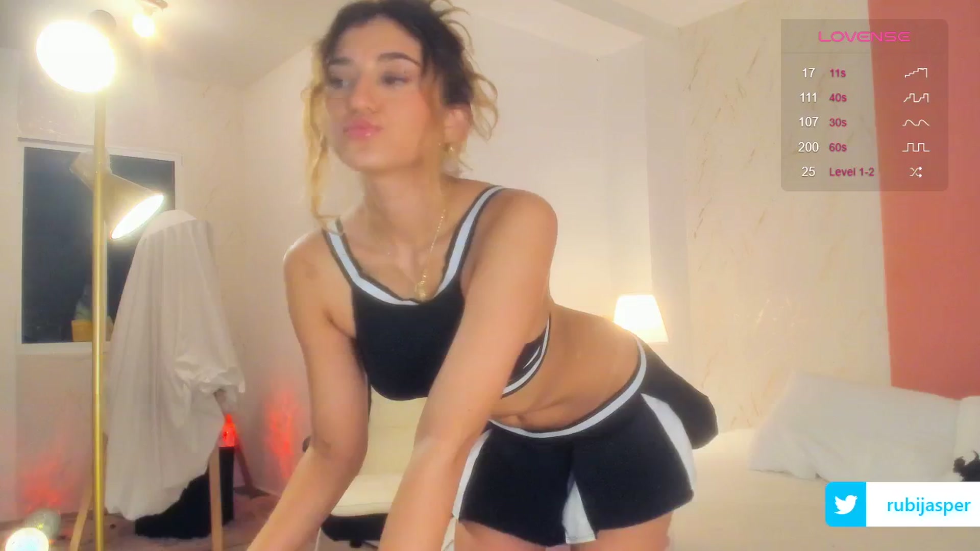 Gallery image thumbnail from RubiJasper's myfreecams stream on, 11/01/2024, 10:02 image 11 of 20