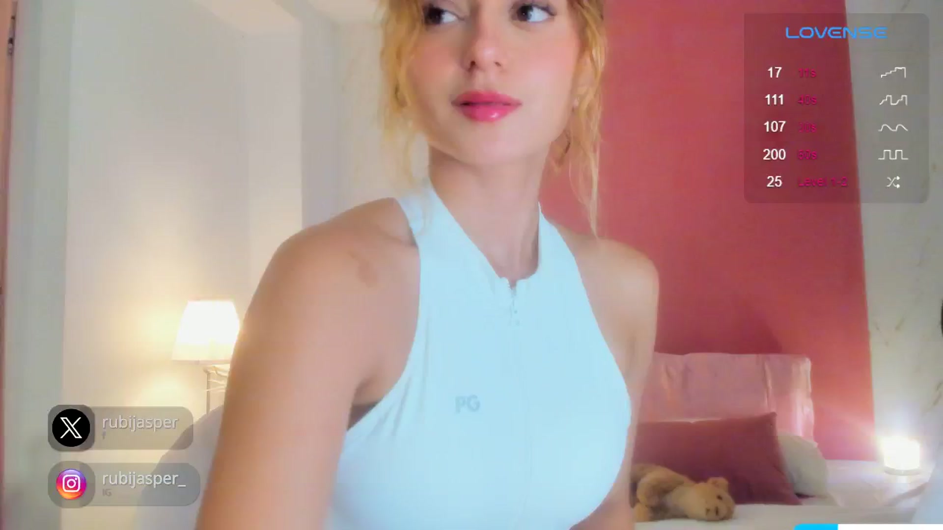 Gallery image thumbnail from RubiJasper's myfreecams stream on, 11/13/2024, 10:53 image 11 of 20
