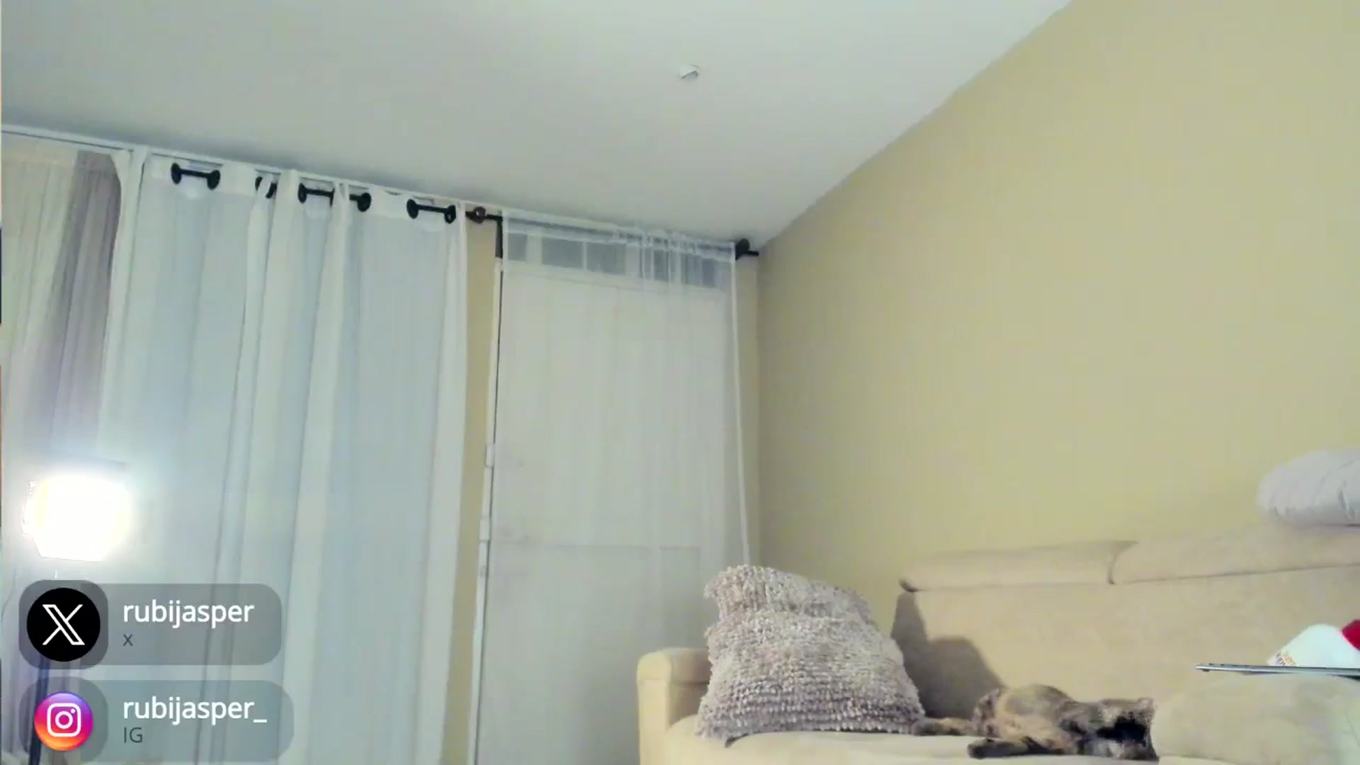 Gallery image thumbnail from RubiJasper's myfreecams stream on, 03/30/2025, 09:48 image 4 of 20