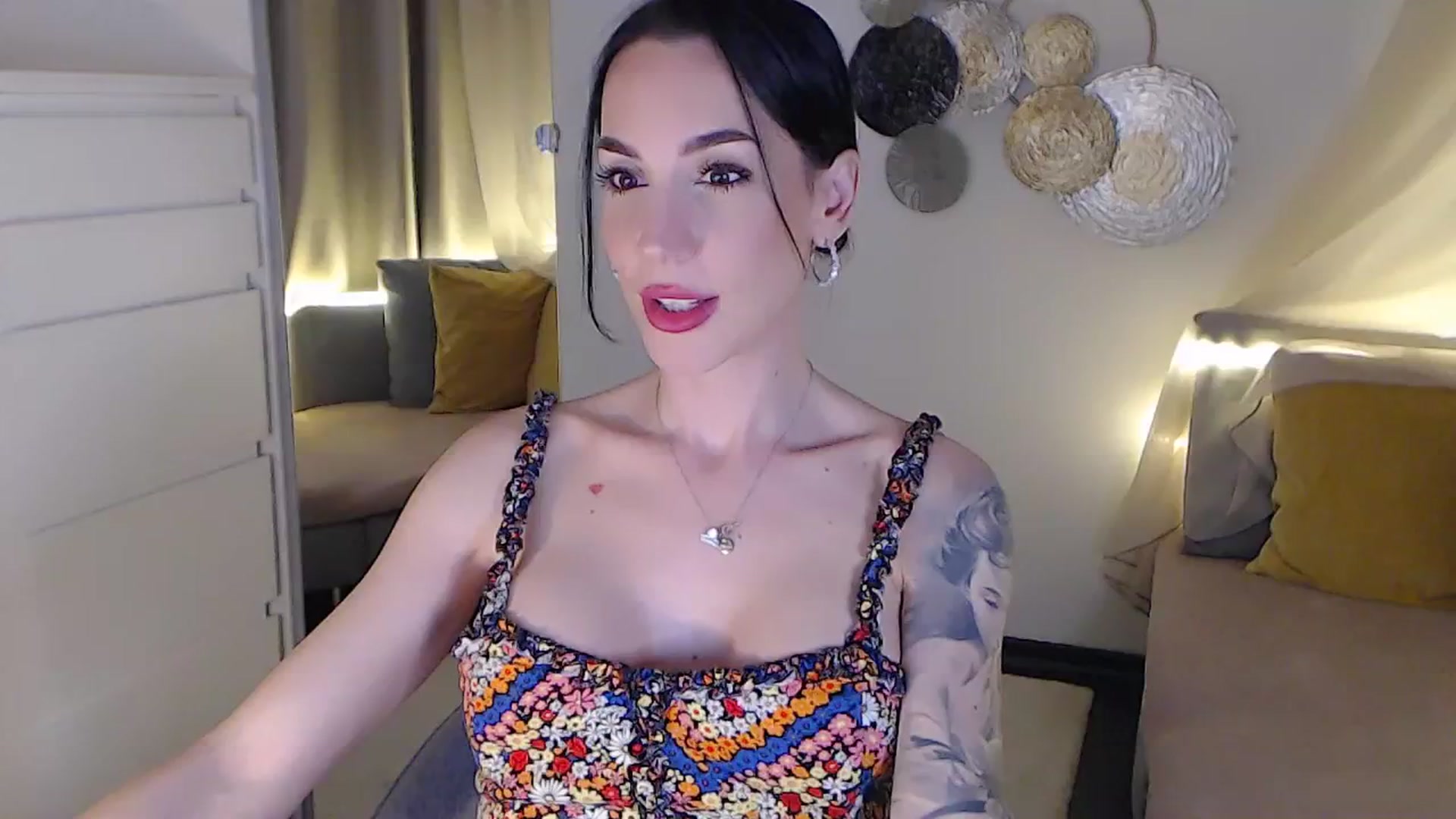 Gallery image thumbnail from RubinRosey's myfreecams stream on, 06/10/2025, 18:47 image 13 of 20