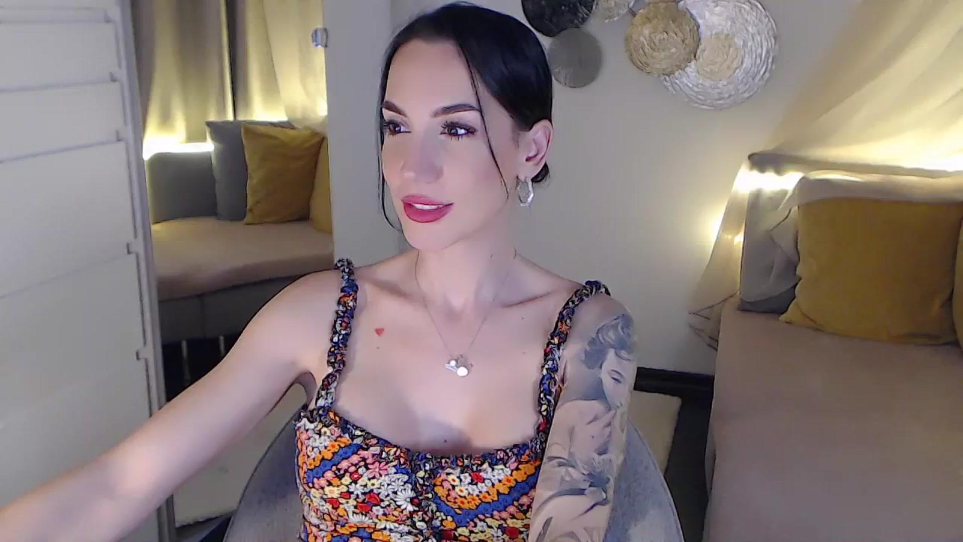 Gallery image thumbnail from RubinRosey's myfreecams stream on, 06/10/2025, 18:47 image 10 of 20