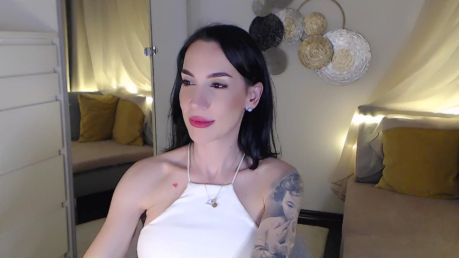 Gallery image thumbnail from RubinRosey's myfreecams stream on, 06/11/2025, 18:55 image 14 of 20