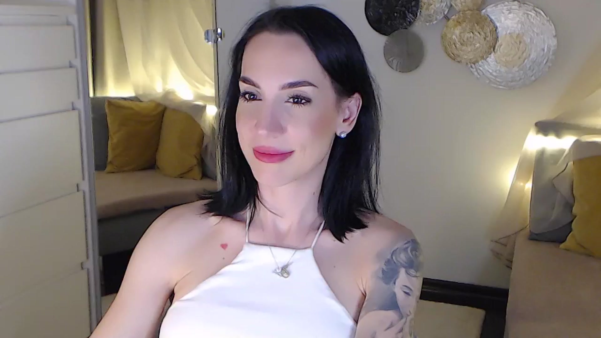 Gallery image thumbnail from RubinRosey's myfreecams stream on, 06/11/2025, 20:23 image 12 of 20