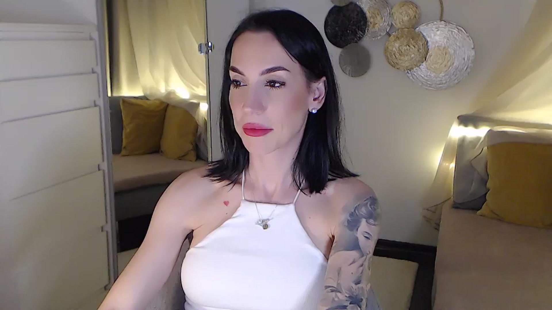Gallery image thumbnail from RubinRosey's myfreecams stream on, 06/11/2025, 20:23 image 1 of 20