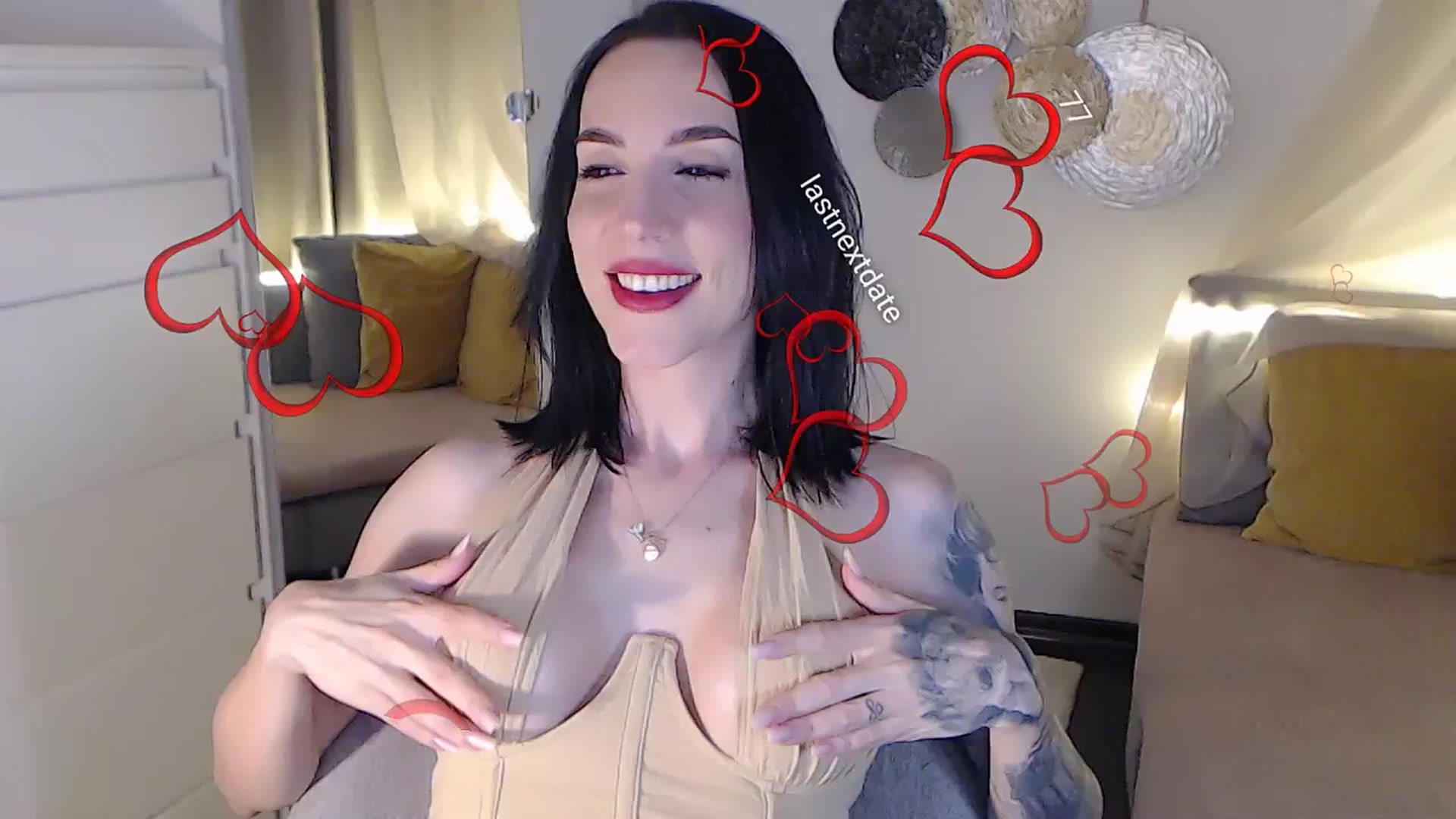Gallery image thumbnail from RubinRosey's myfreecams stream on, 06/15/2025, 19:00 image 9 of 20