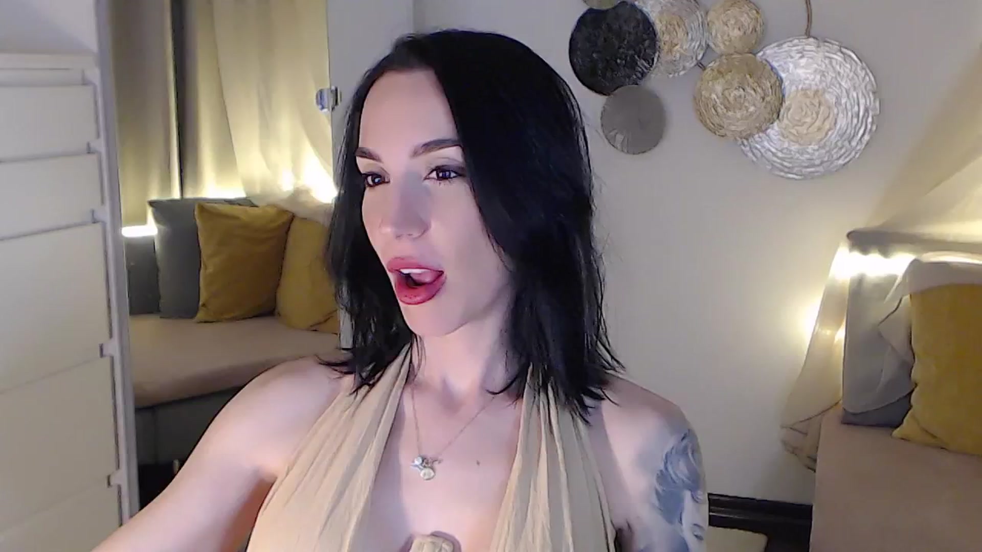 Gallery image thumbnail from RubinRosey's myfreecams stream on, 06/15/2025, 20:52 image 20 of 20