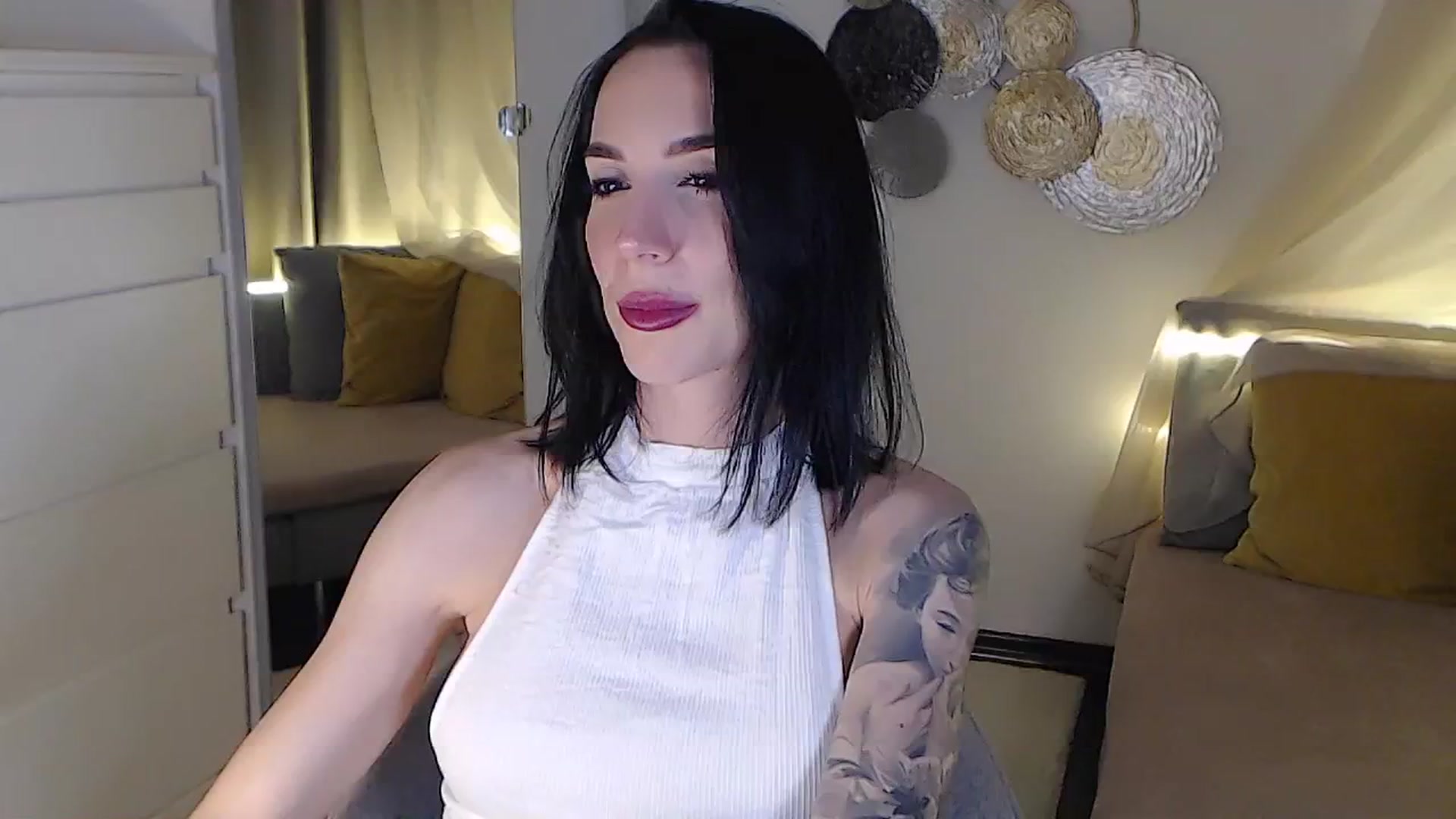 Gallery image thumbnail from RubinRosey's myfreecams stream on, 06/17/2025, 20:56 image 11 of 20