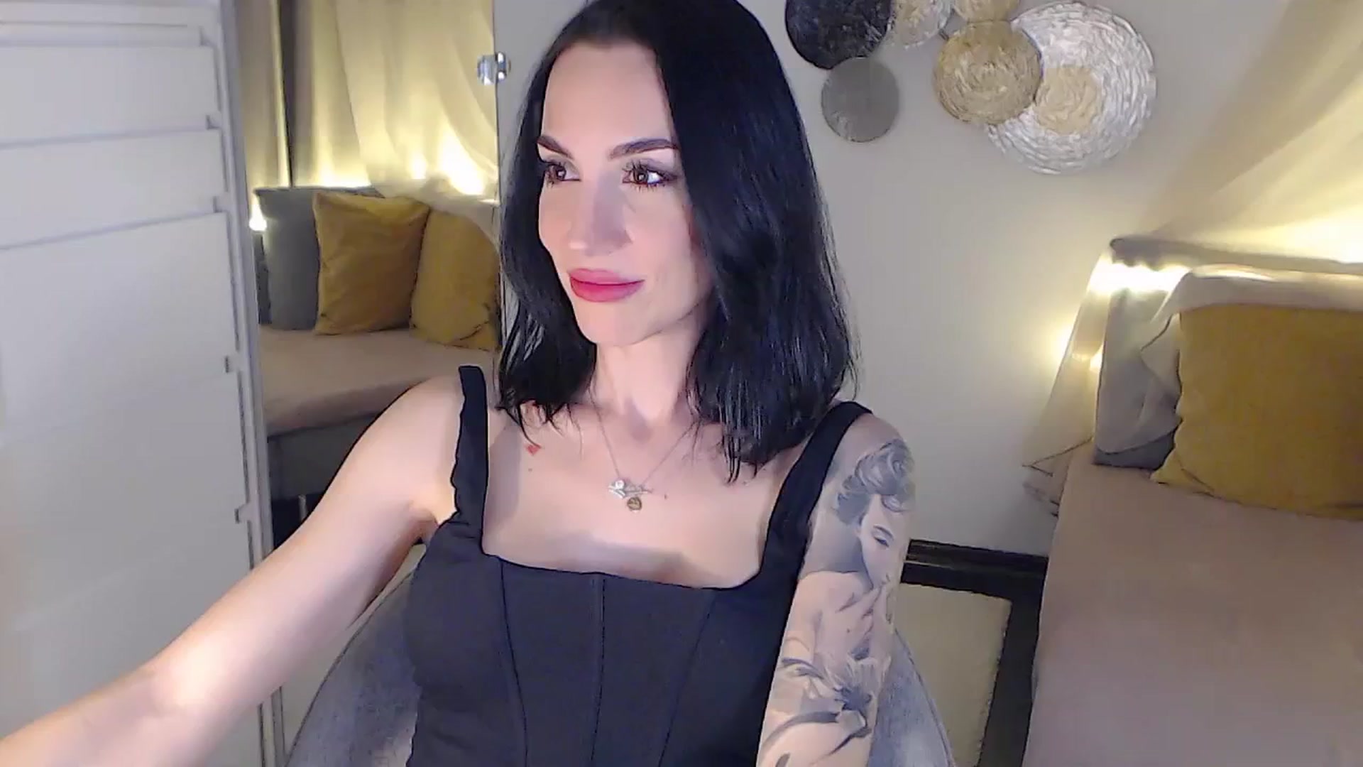 Gallery image thumbnail from RubinRosey's myfreecams stream on, 06/18/2025, 18:02 image 15 of 20