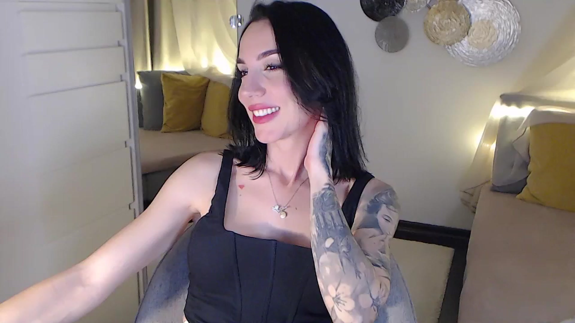 Gallery image thumbnail from RubinRosey's myfreecams stream on, 06/18/2025, 19:03 image 10 of 20