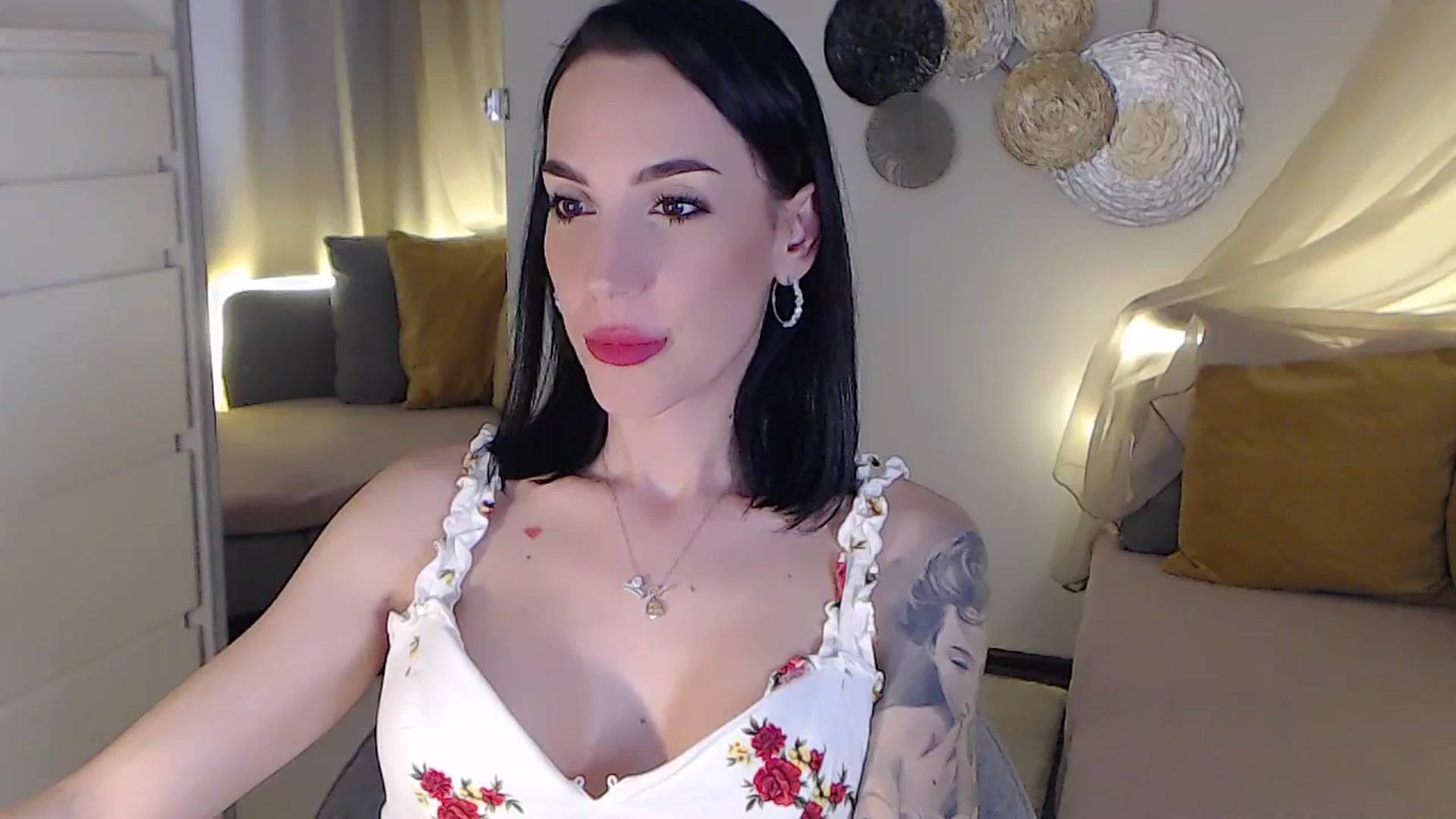 Gallery image thumbnail from RubinRosey's myfreecams stream on, 06/21/2025, 14:17 image 6 of 20