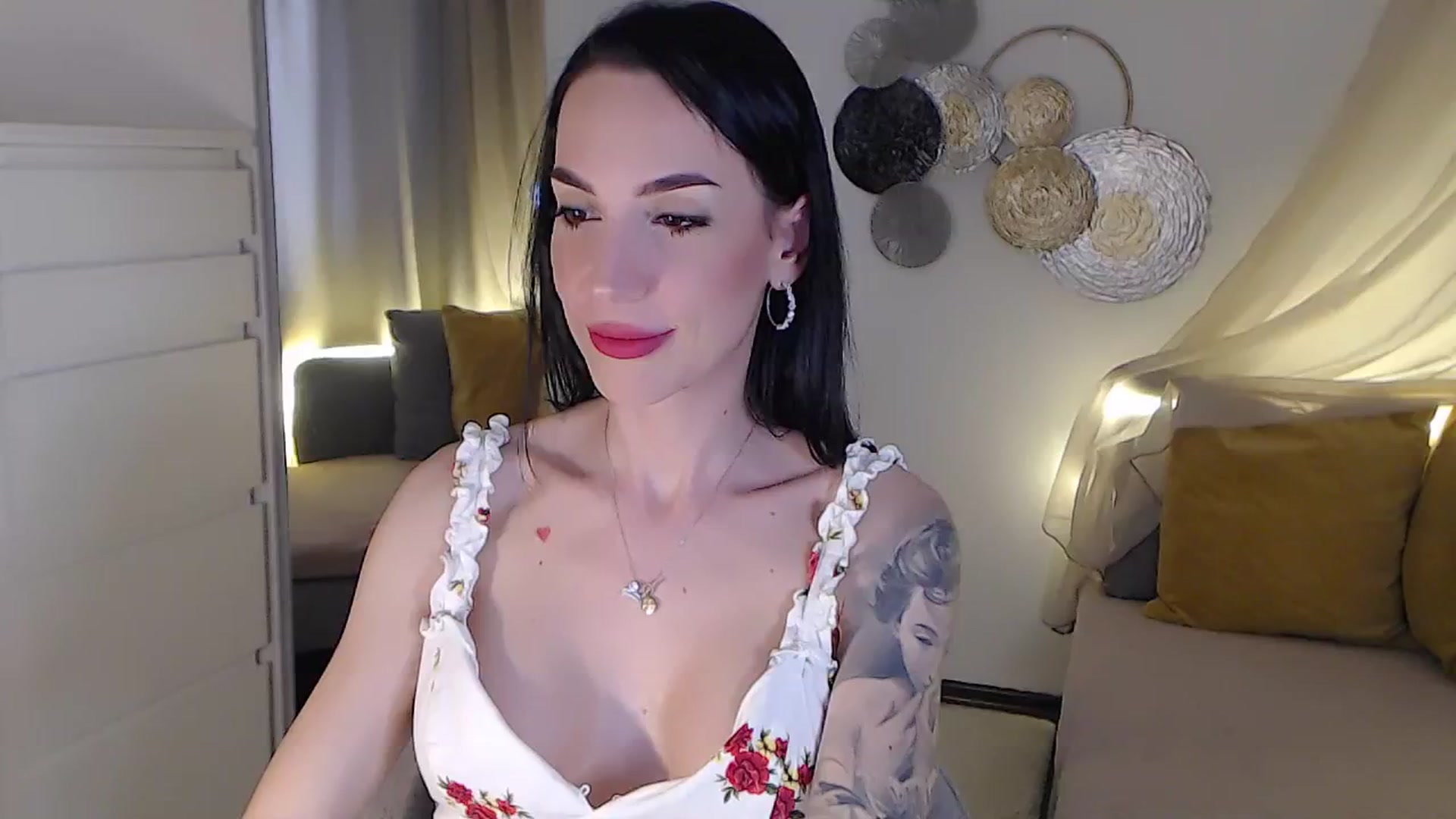 Gallery image thumbnail from RubinRosey's myfreecams stream on, 06/21/2025, 15:04 image 10 of 20