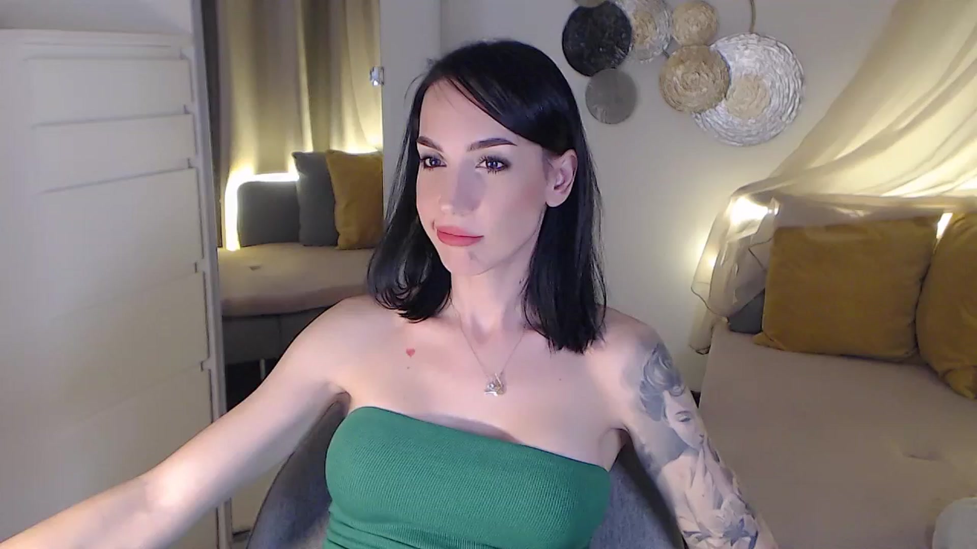 Gallery image thumbnail from RubinRosey's myfreecams stream on, 06/22/2025, 19:11 image 12 of 20