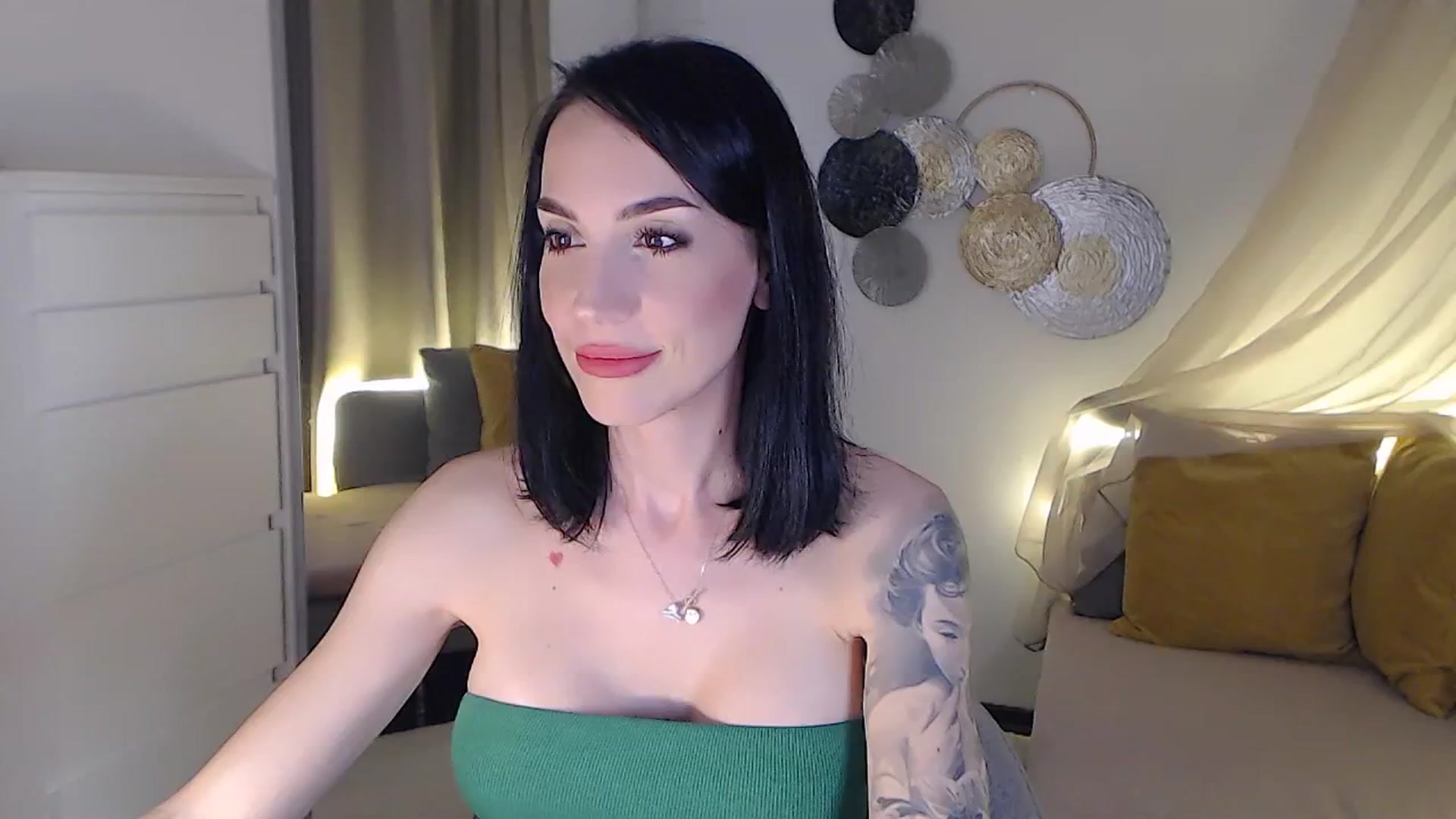 Gallery image thumbnail from RubinRosey's myfreecams stream on, 06/22/2025, 19:11 image 5 of 20