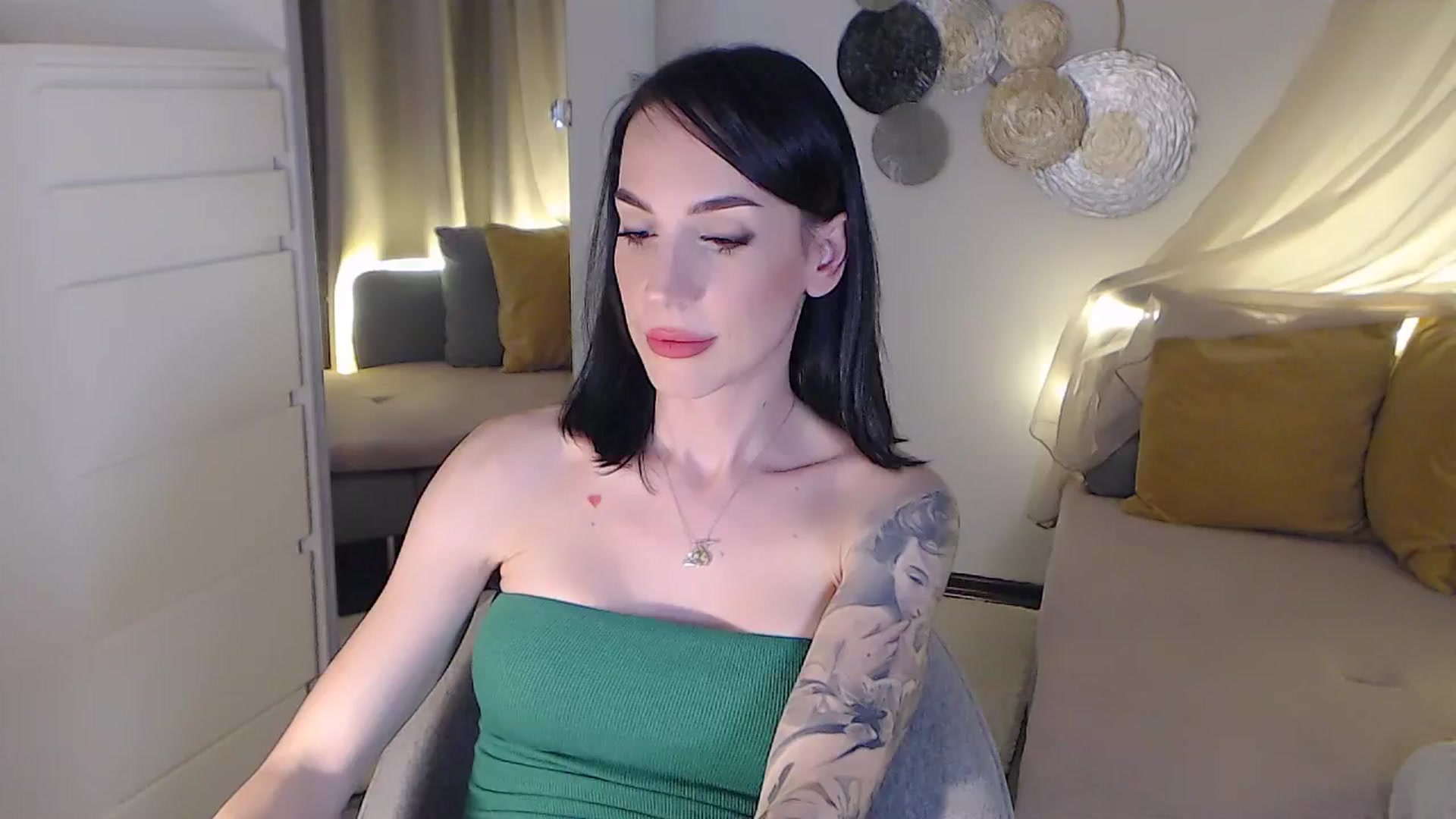 Gallery image thumbnail from RubinRosey's myfreecams stream on, 06/22/2025, 19:11 image 16 of 20