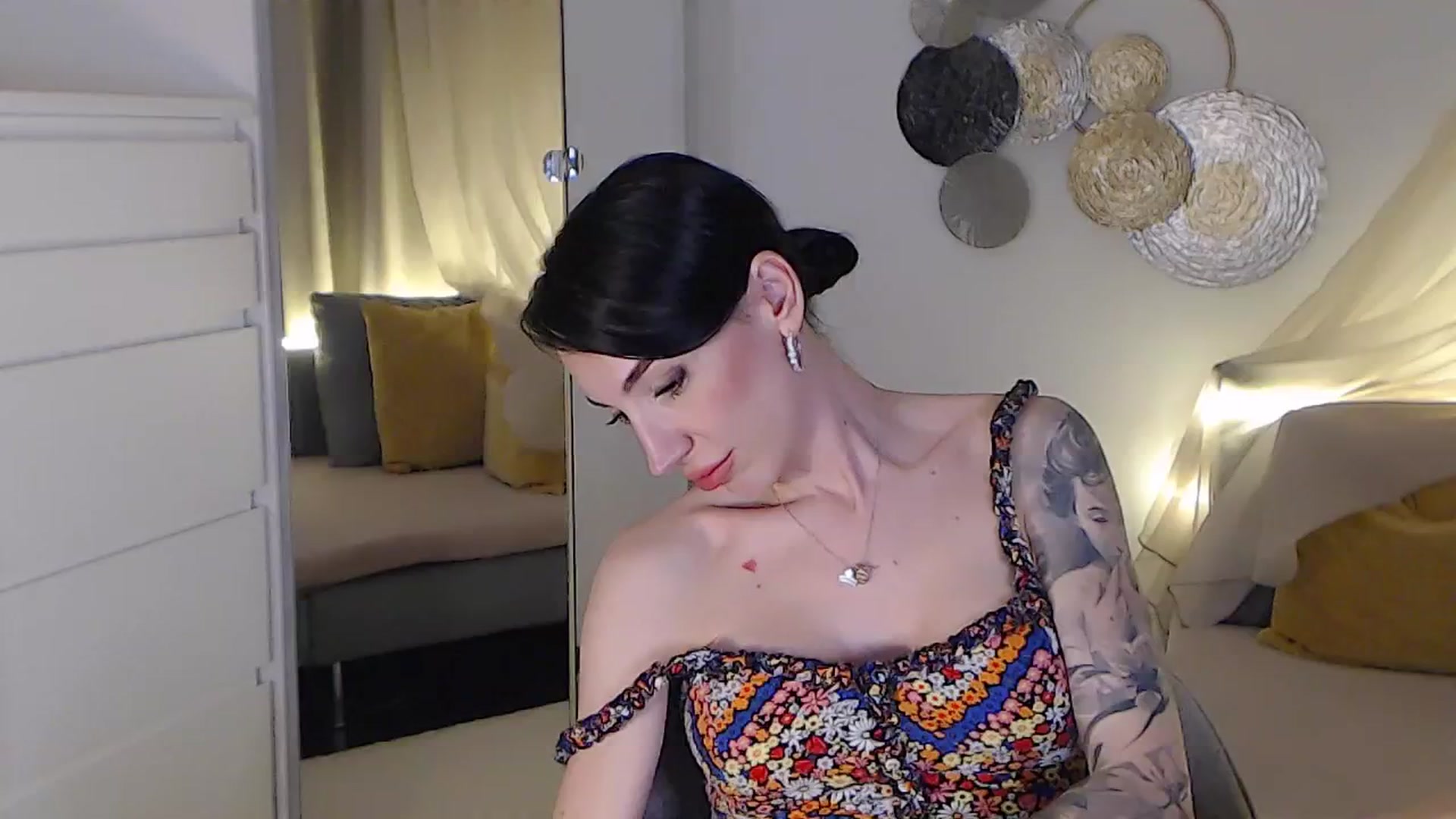 Gallery image thumbnail from RubinRosey's myfreecams stream on, 06/27/2025, 21:20 image 11 of 20