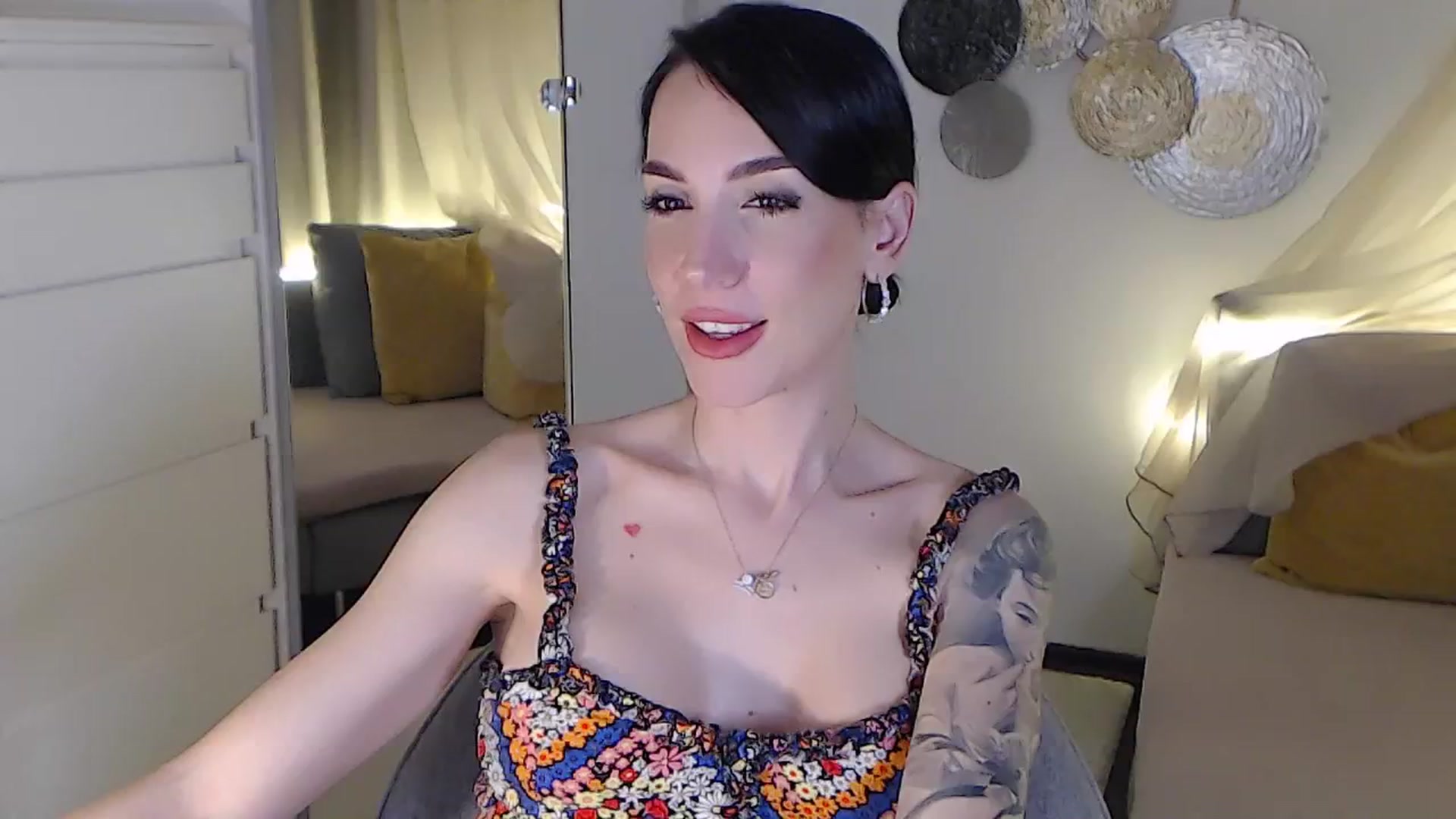 Gallery image thumbnail from RubinRosey's myfreecams stream on, 06/27/2025, 21:20 image 12 of 20
