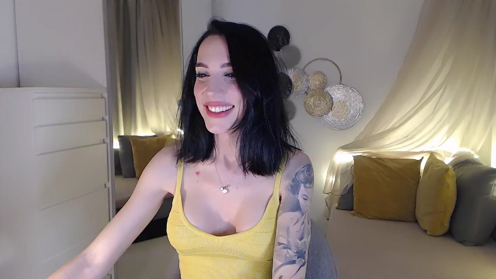 Gallery image thumbnail from RubinRosey's myfreecams stream on, 06/29/2025, 19:01 image 18 of 20