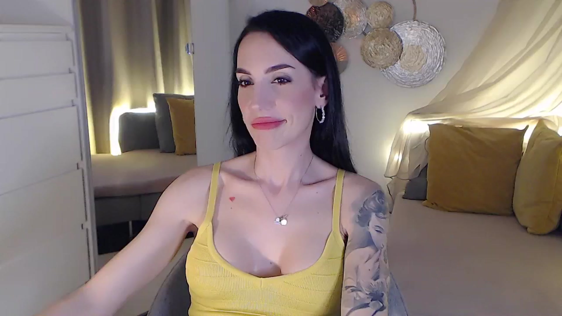 Gallery image thumbnail from RubinRosey's myfreecams stream on, 06/29/2025, 19:01 image 3 of 20