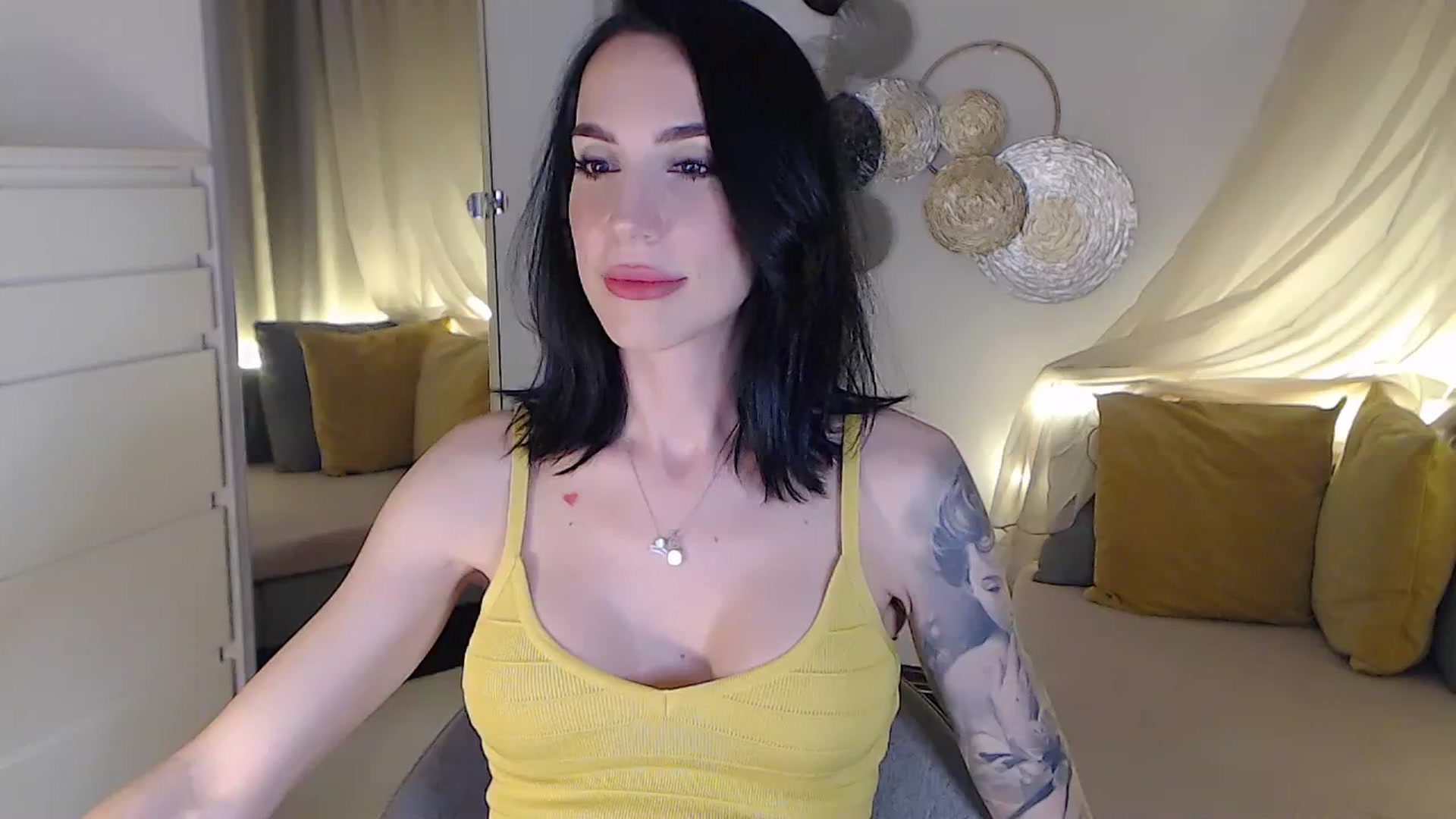 Gallery image thumbnail from RubinRosey's myfreecams stream on, 06/29/2025, 20:03 image 5 of 20