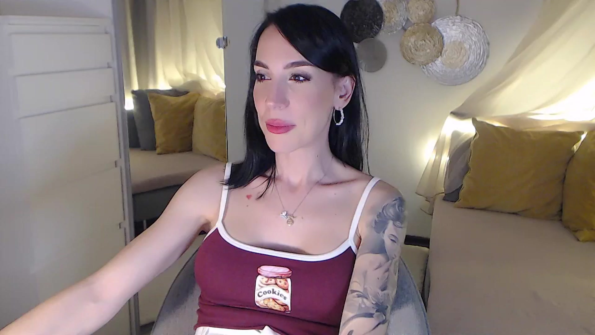 Gallery image thumbnail from RubinRosey's myfreecams stream on, 07/02/2025, 21:41 image 12 of 20