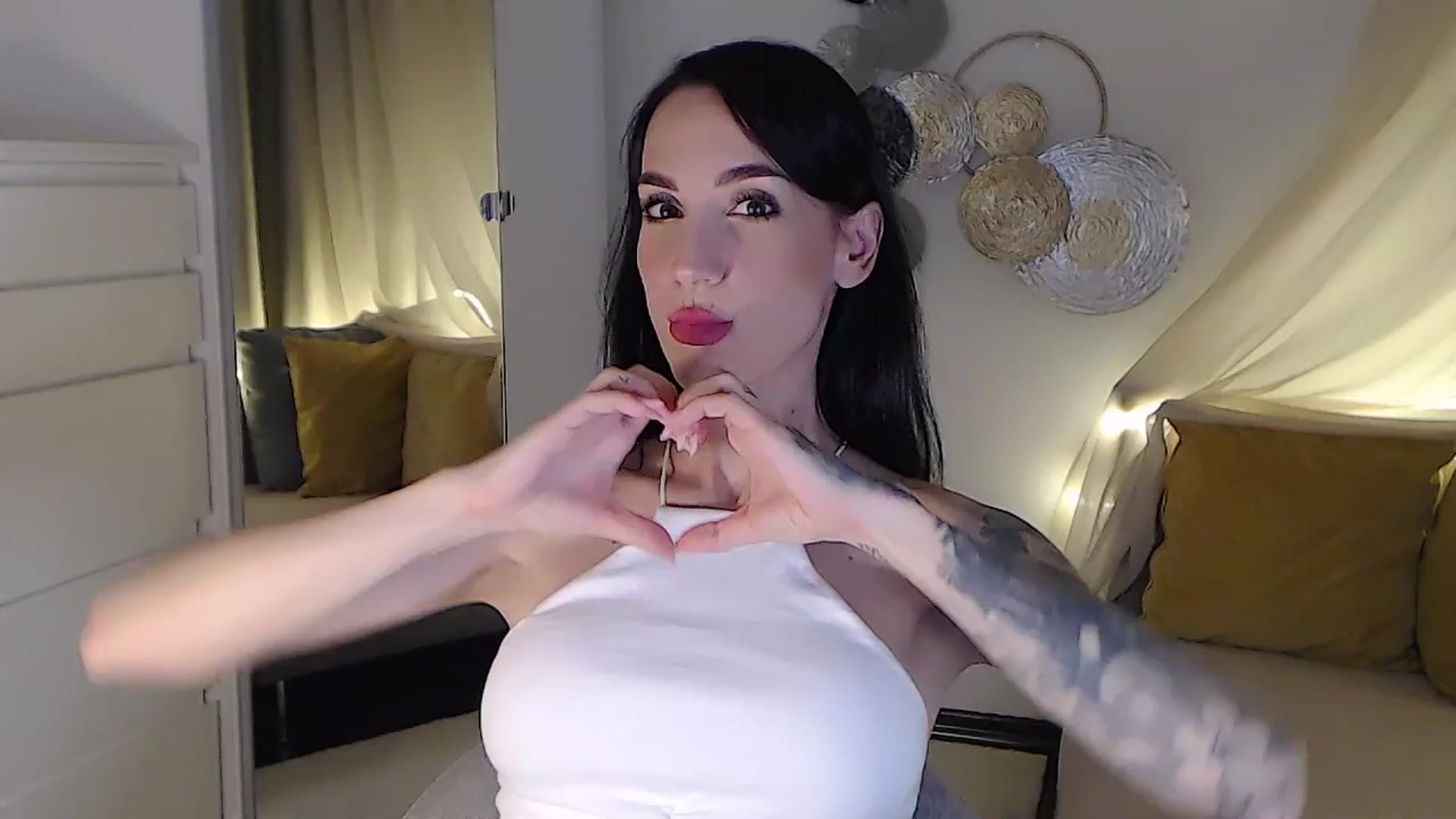 Gallery image thumbnail from RubinRosey's myfreecams stream on, 07/03/2025, 19:05 image 12 of 20