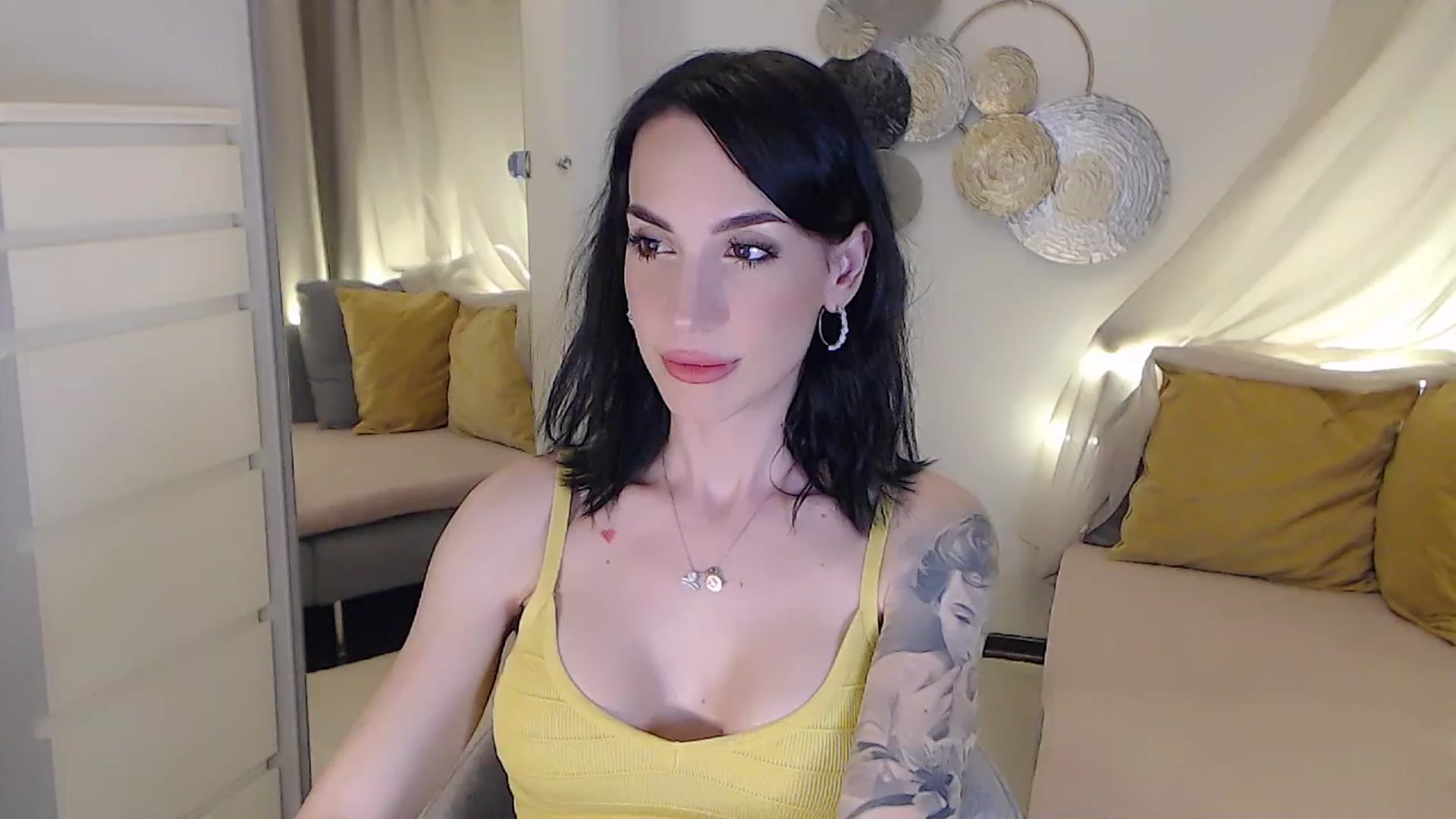Gallery image thumbnail from RubinRosey's myfreecams stream on, 07/05/2025, 19:08 image 14 of 20