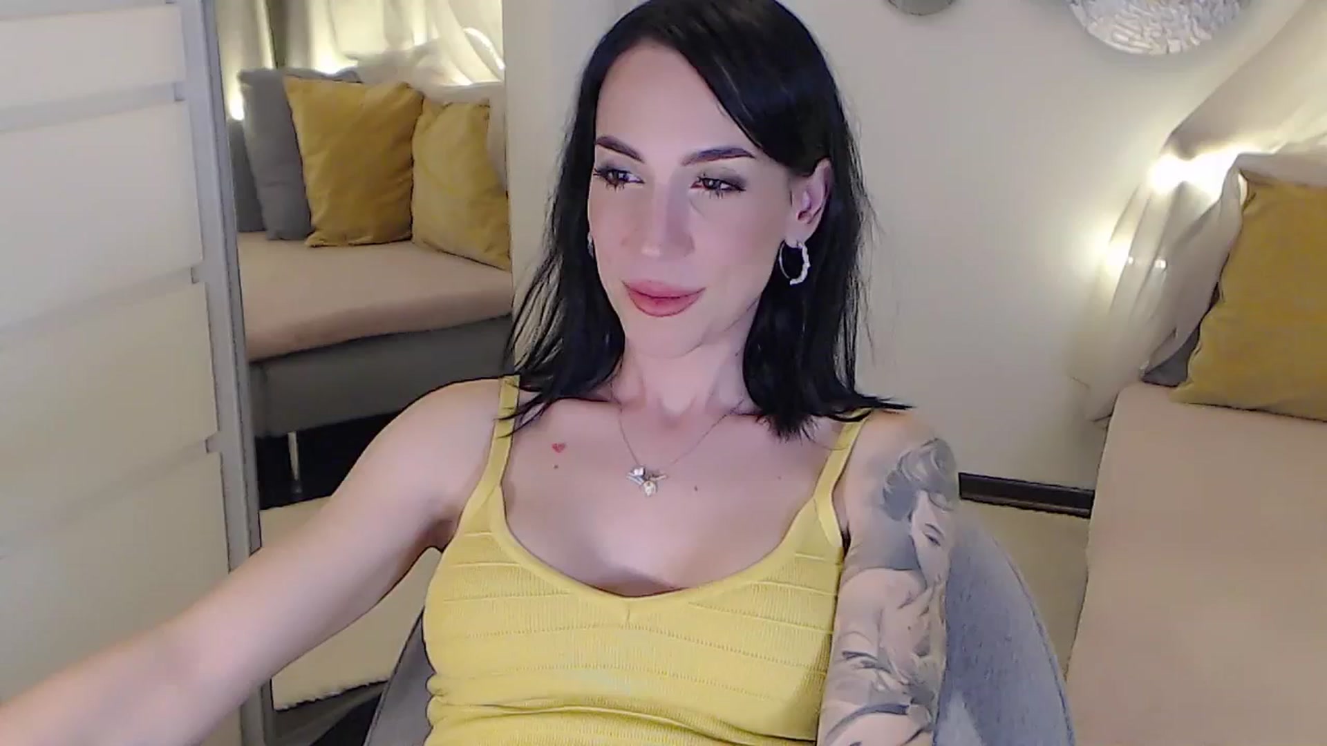 Gallery image thumbnail from RubinRosey's myfreecams stream on, 07/05/2025, 20:13 image 16 of 20