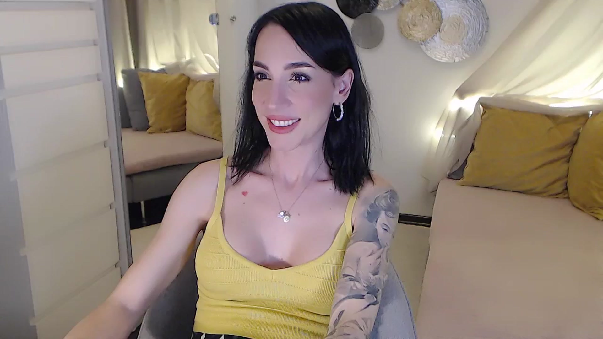 Gallery image thumbnail from RubinRosey's myfreecams stream on, 07/05/2025, 20:13 image 7 of 20