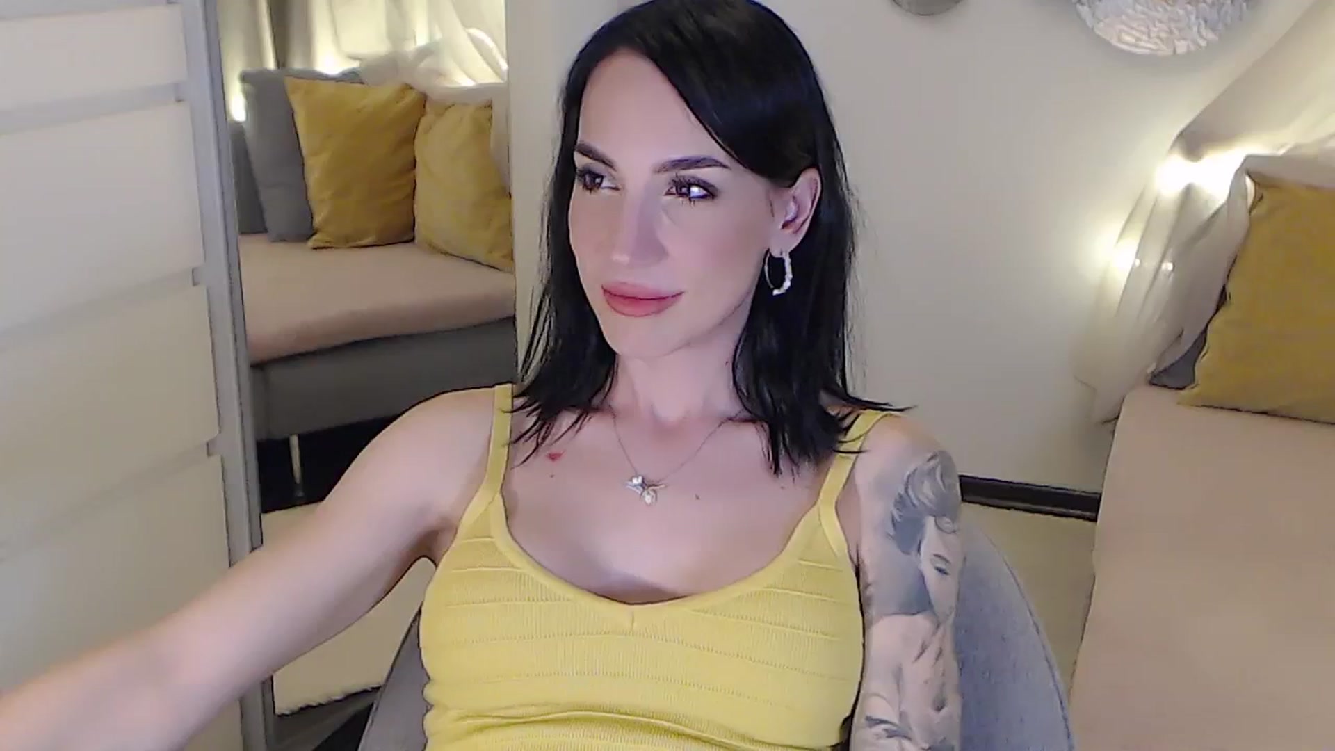 Gallery image thumbnail from RubinRosey's myfreecams stream on, 07/05/2025, 20:13 image 17 of 20