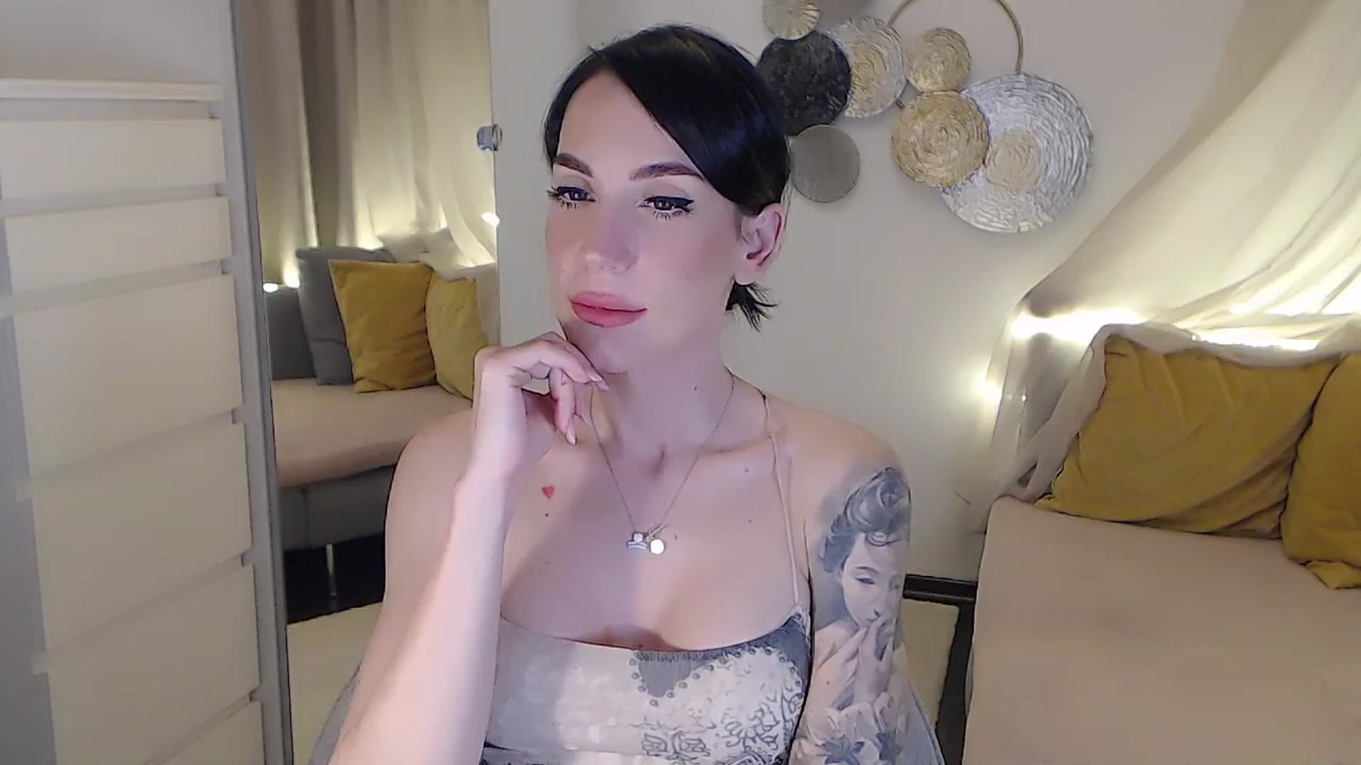 Gallery image thumbnail from RubinRosey's myfreecams stream on, 07/08/2025, 18:56 image 11 of 20