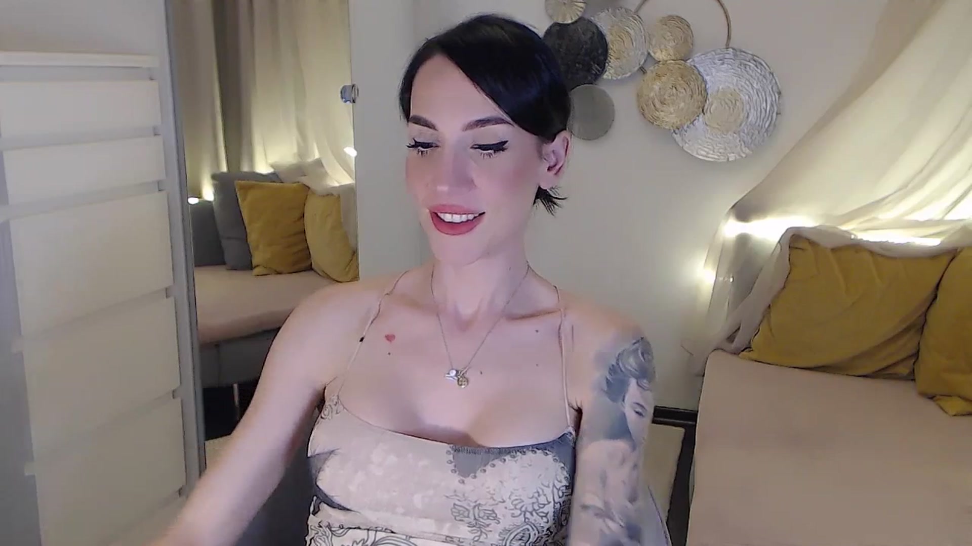 Gallery image thumbnail from RubinRosey's myfreecams stream on, 07/08/2025, 18:56 image 8 of 20