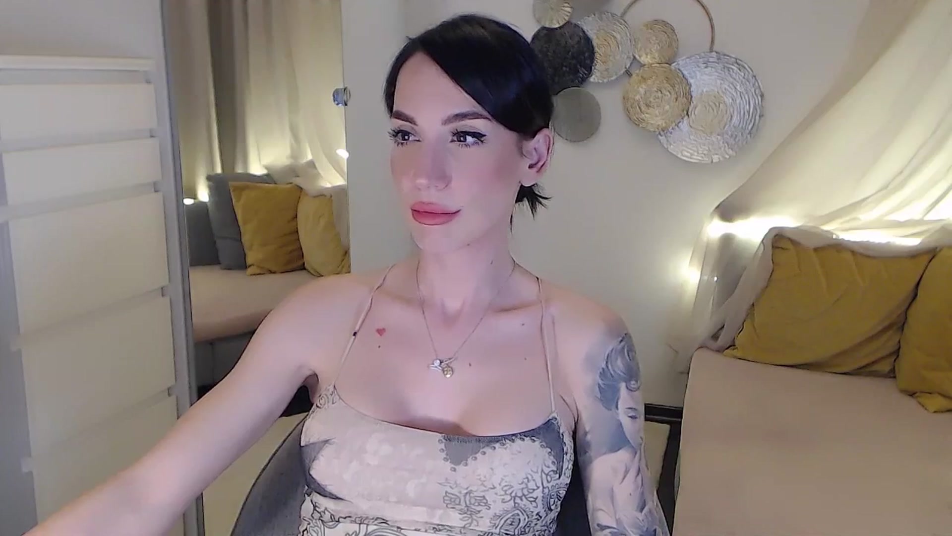 Gallery image thumbnail from RubinRosey's myfreecams stream on, 07/08/2025, 18:56 image 14 of 20