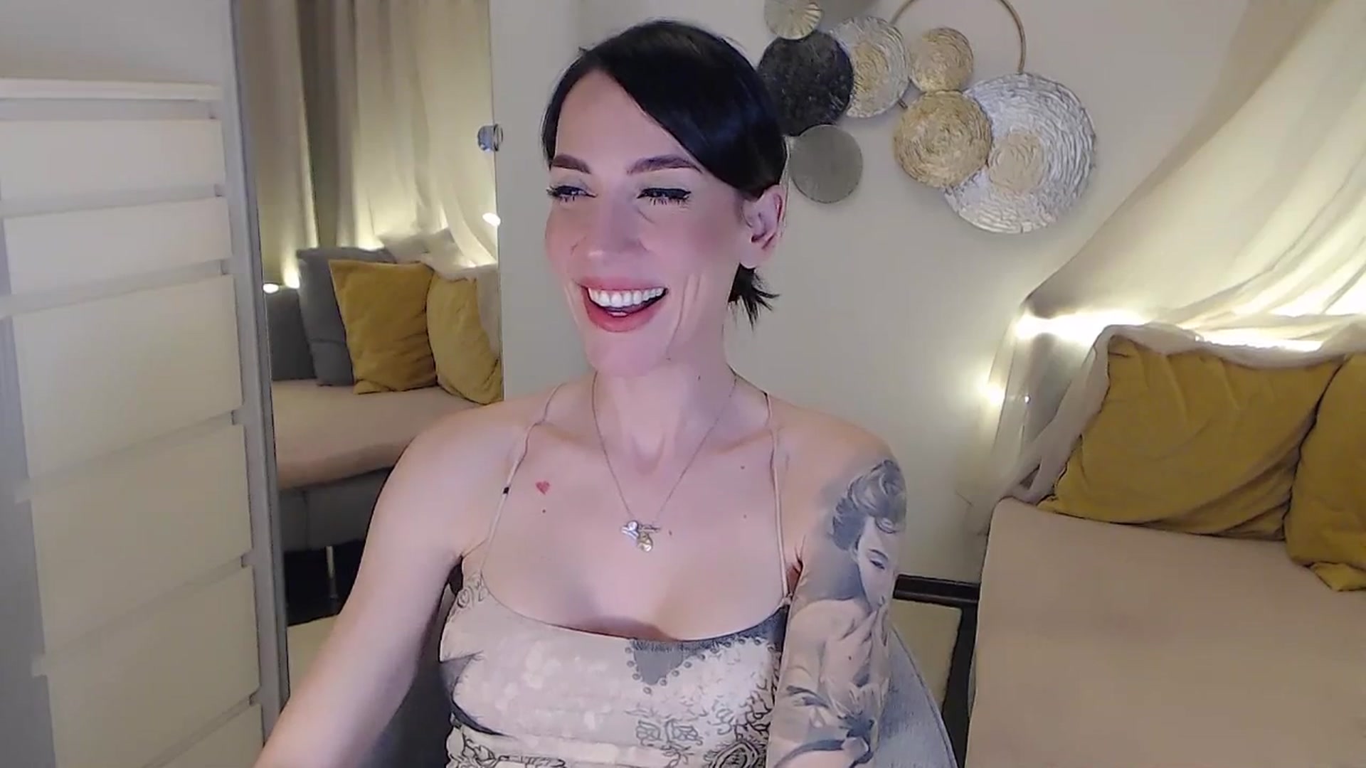 Gallery image thumbnail from RubinRosey's myfreecams stream on, 07/08/2025, 18:56 image 16 of 20