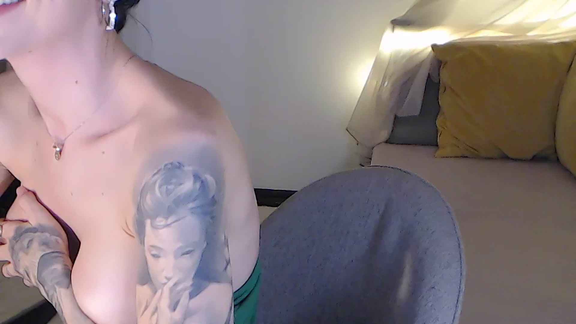 Gallery image thumbnail from RubinRosey's myfreecams stream on, 07/10/2025, 18:36 image 18 of 20