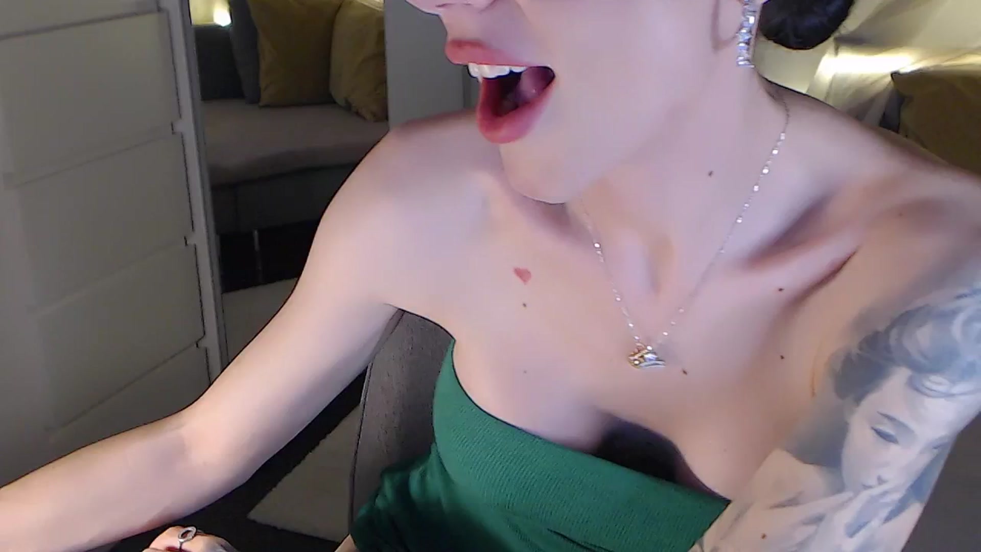 Gallery image thumbnail from RubinRosey's myfreecams stream on, 07/10/2025, 19:00 image 20 of 20