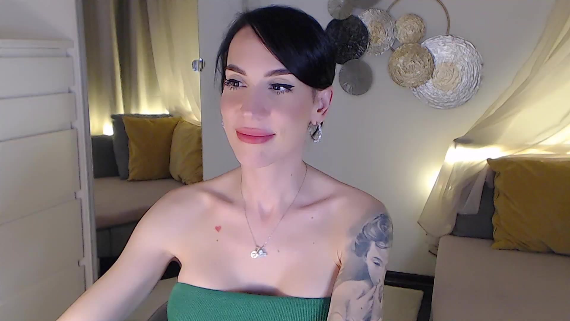 Gallery image thumbnail from RubinRosey's myfreecams stream on, 07/10/2025, 20:10 image 13 of 20