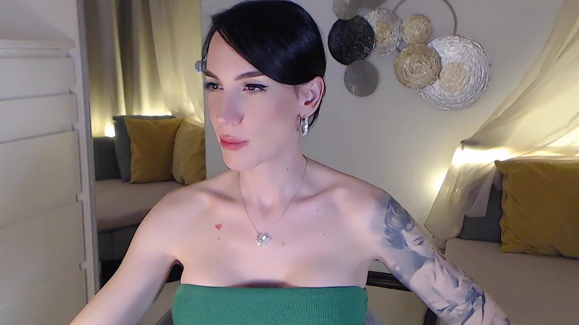 Gallery image thumbnail from RubinRosey's myfreecams stream on, 07/10/2025, 20:10 image 15 of 20