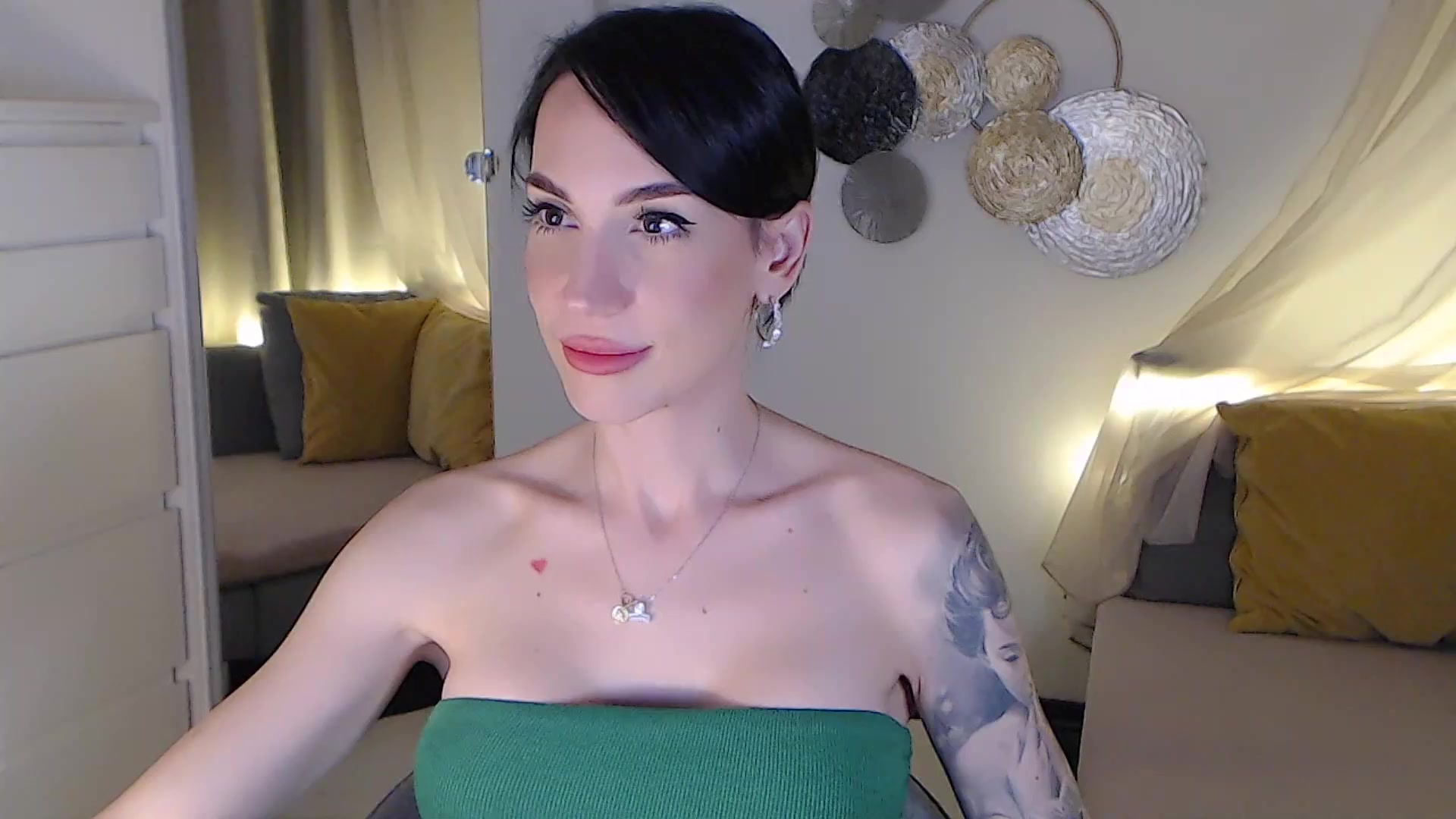 Gallery image thumbnail from RubinRosey's myfreecams stream on, 07/10/2025, 20:10 image 7 of 20