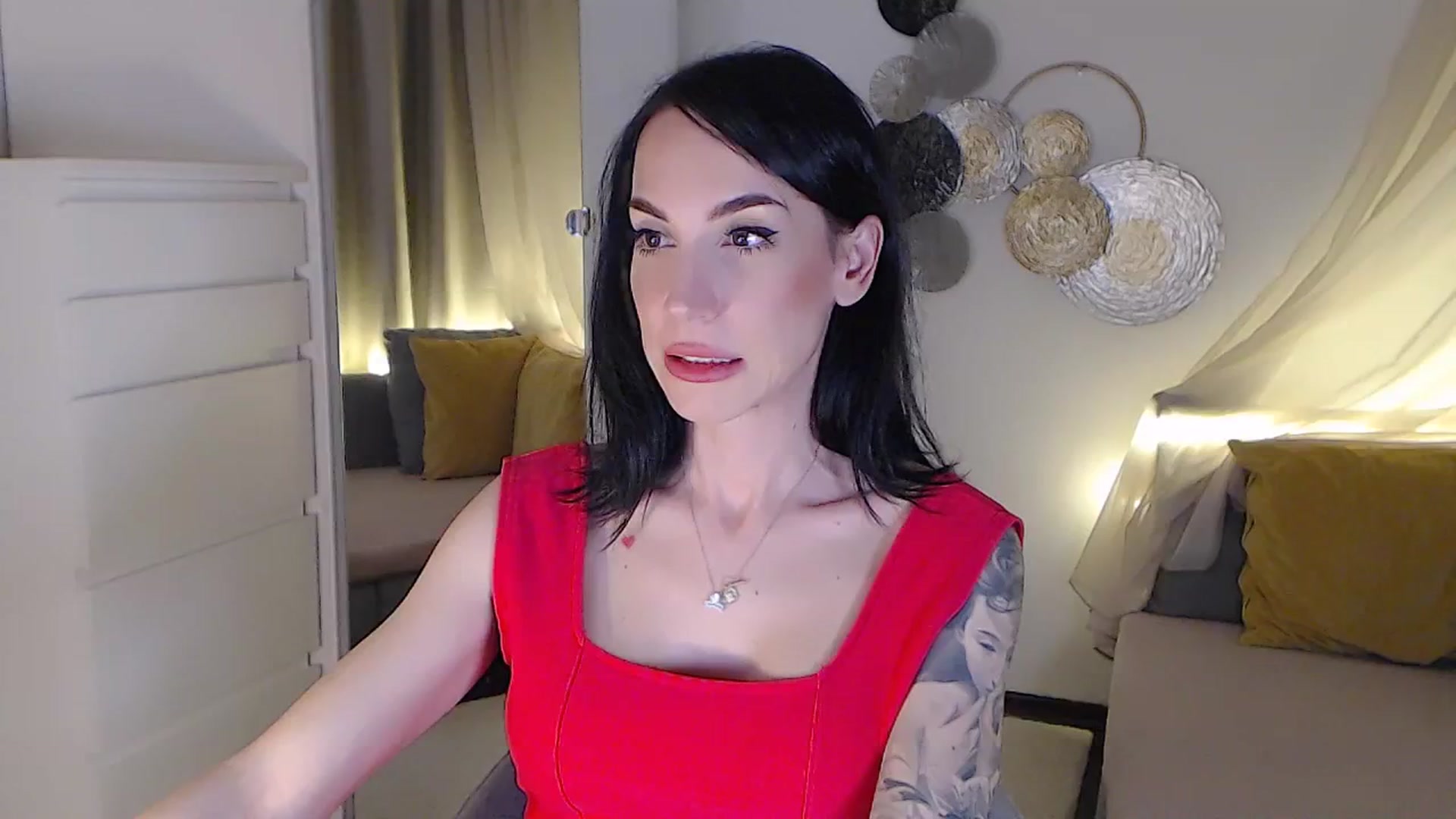 Gallery image thumbnail from RubinRosey's myfreecams stream on, 07/12/2025, 21:12 image 1 of 20