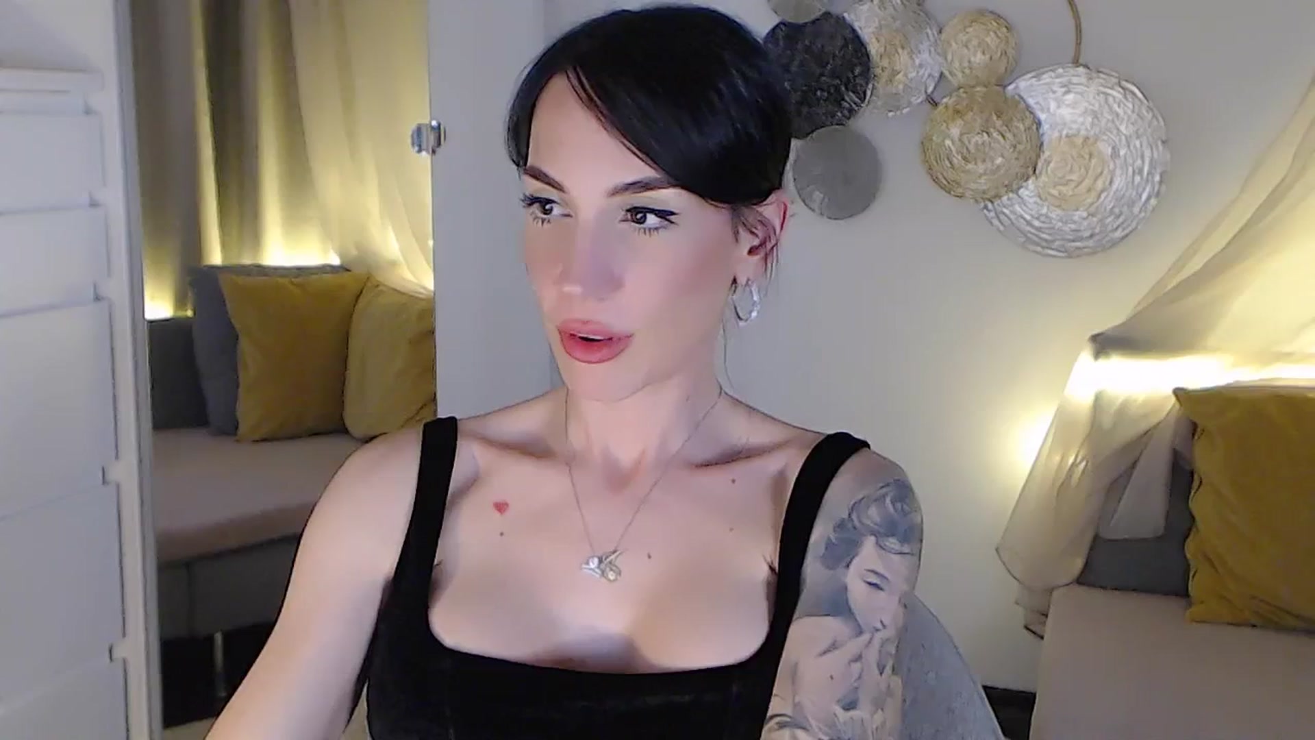 Gallery image thumbnail from RubinRosey's myfreecams stream on, 07/13/2025, 18:55 image 13 of 20